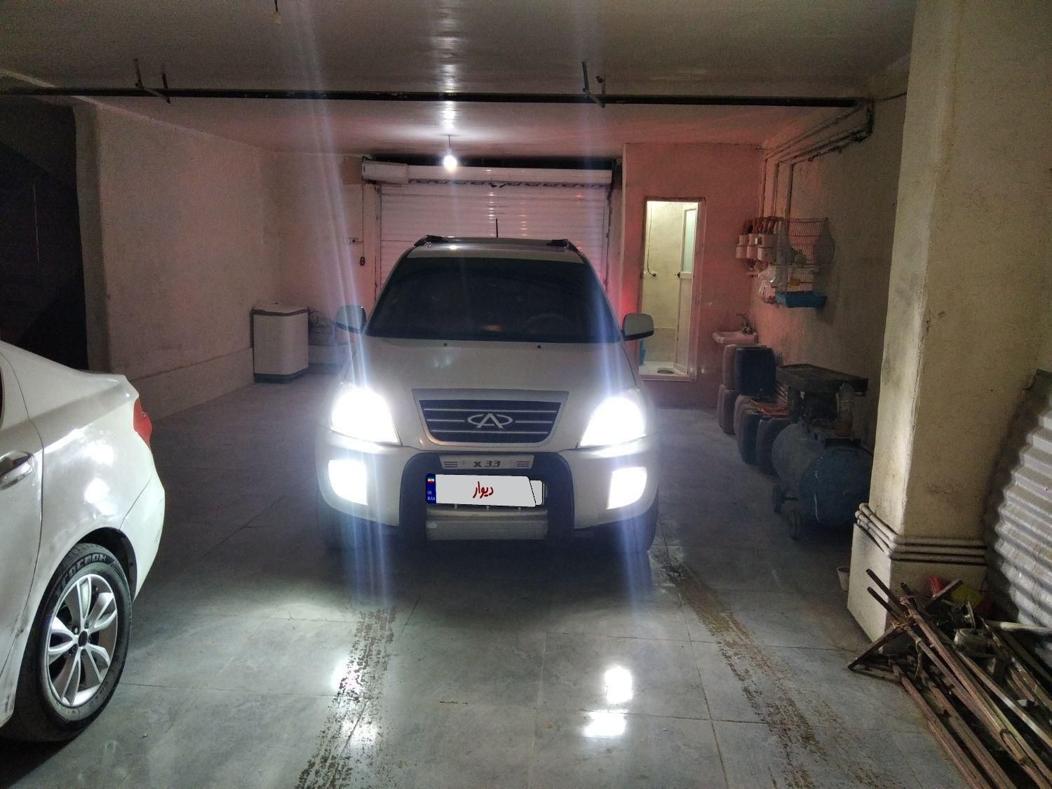 خودرو ام وی ام، X33 آگهی ann_18543574
