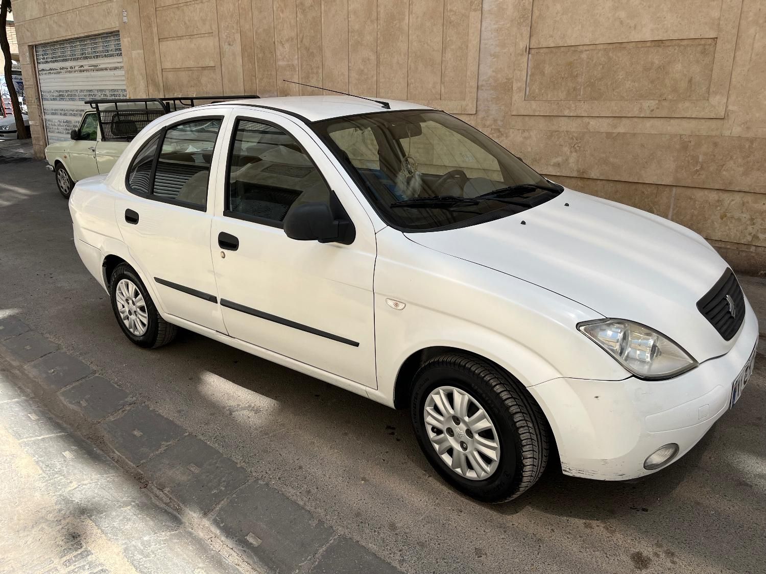 تیبا صندوق دار SX - 1400