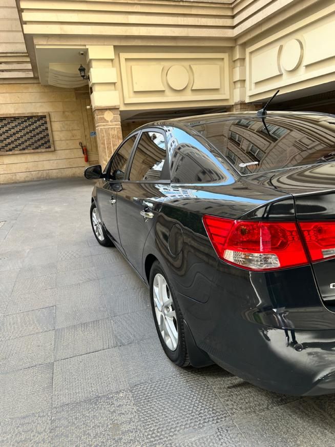 خودرو کیا، سراتو مونتاژ آگهی ann_18544431