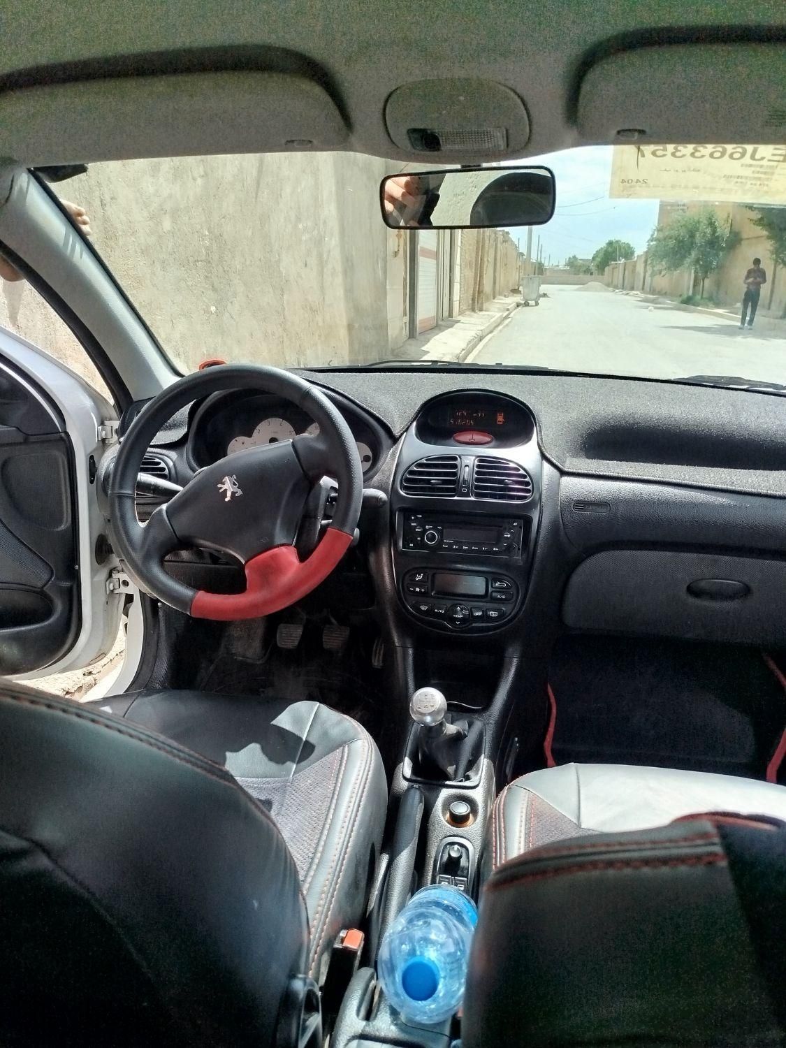 پژو ۲۰۶ صندوق دار v8 - 1394