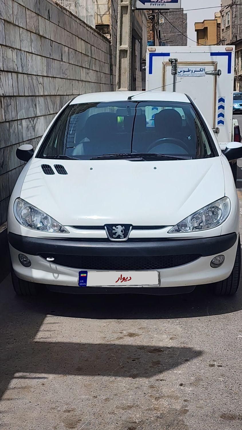 پژو ۲۰۶ صندوق دار v8 - 1391