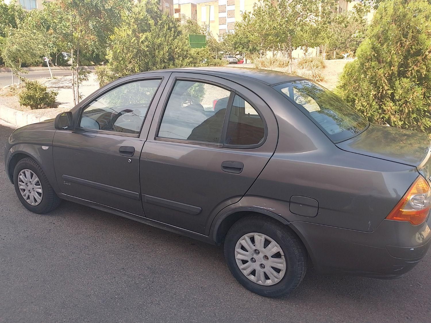 تیبا صندوق دار SX - 1393