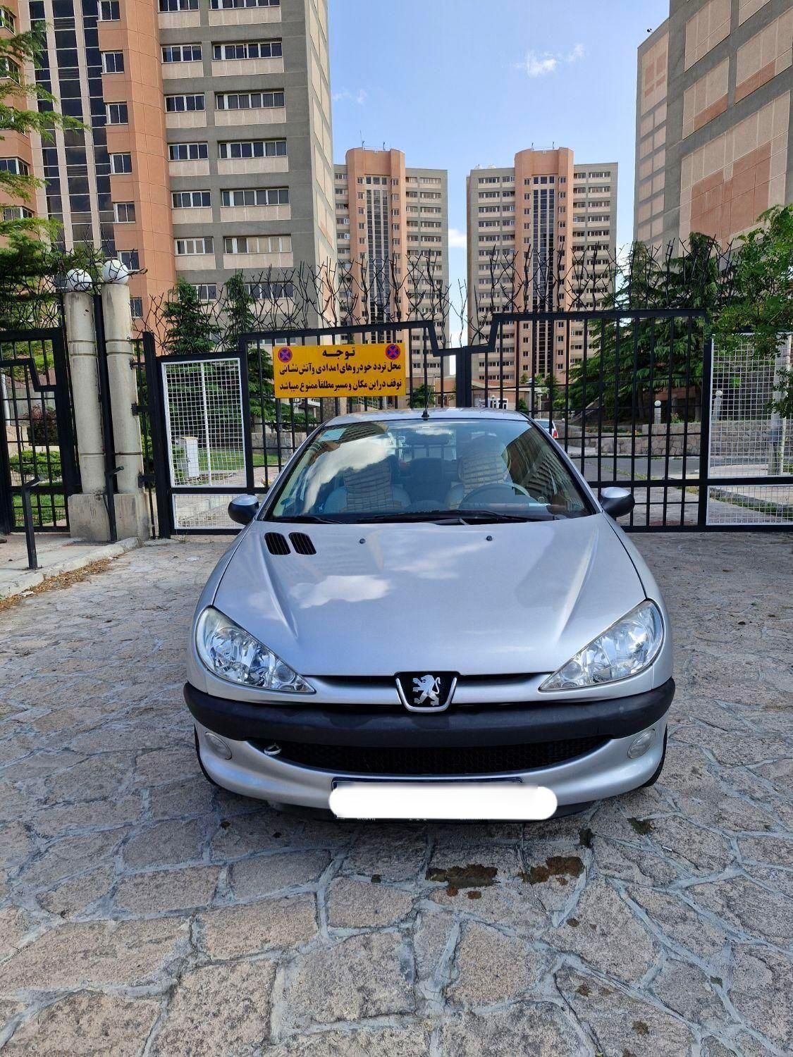 پژو ۲۰۶ صندوق دار v8 - 1394