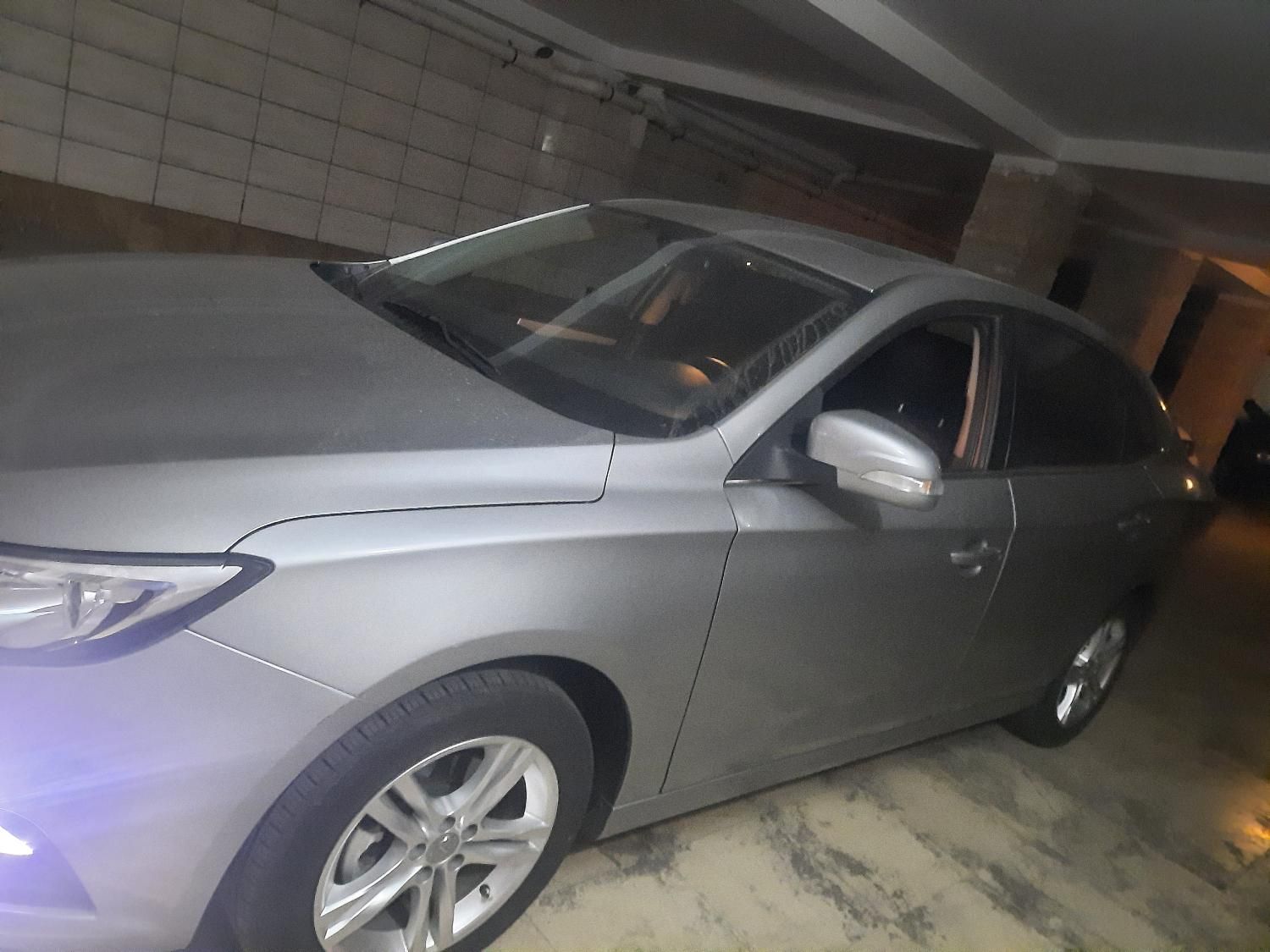 خودرو بسترن، B30 آگهی ann_18545594