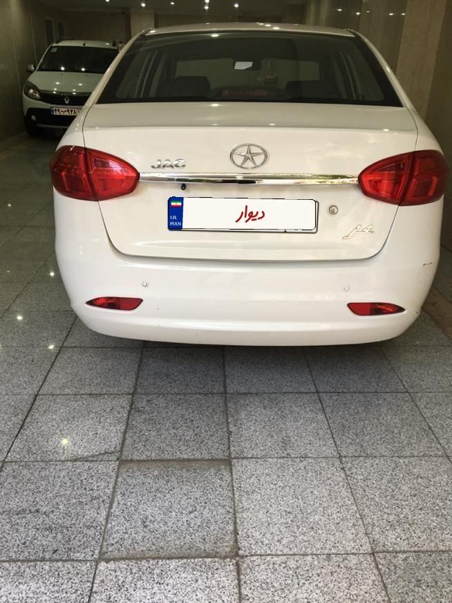 جک J4 اتوماتیک ساده - 2023