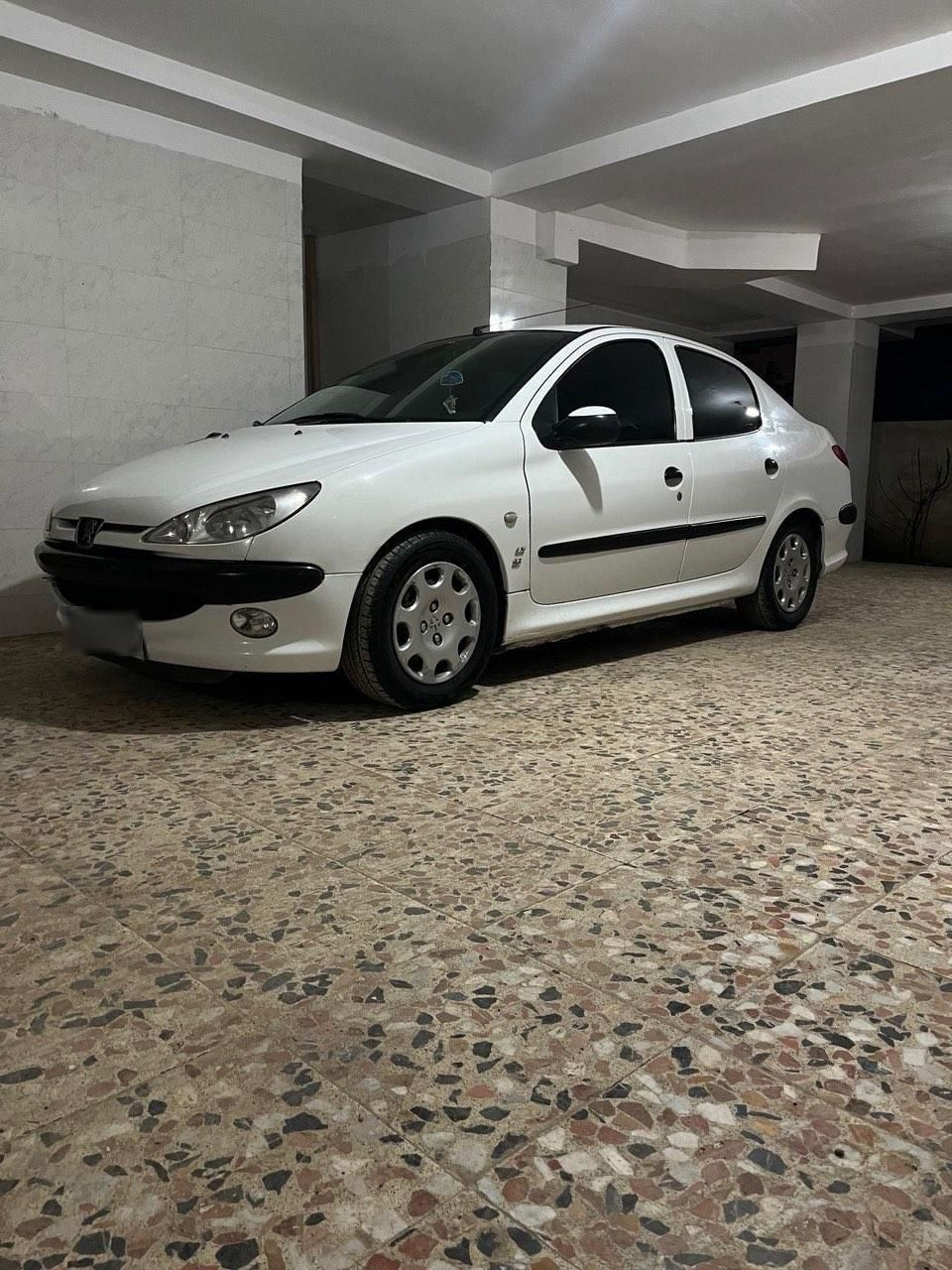 پژو ۲۰۶ صندوق دار v8 - 1396