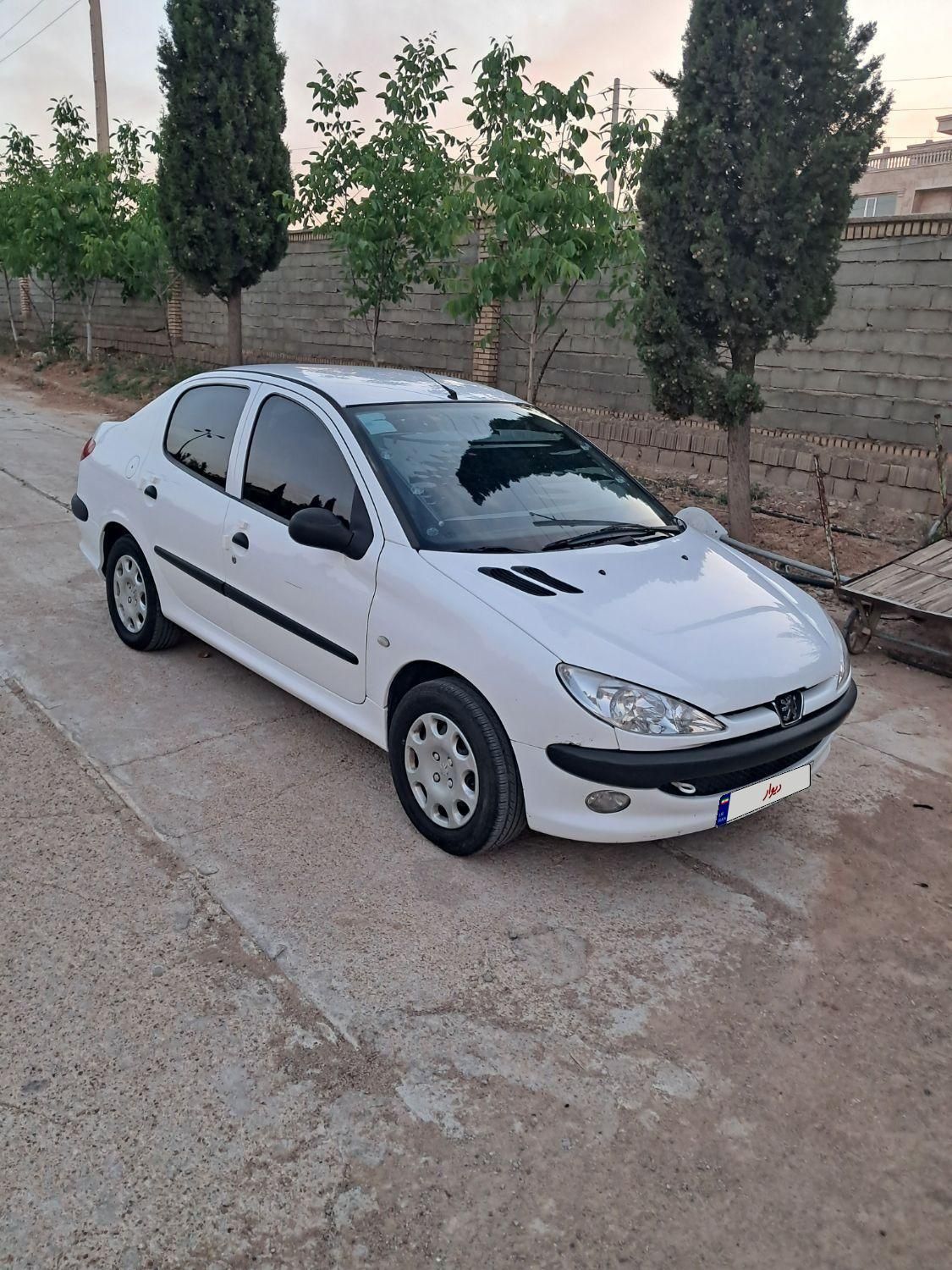 پژو ۲۰۶ صندوق دار v8 - 1394