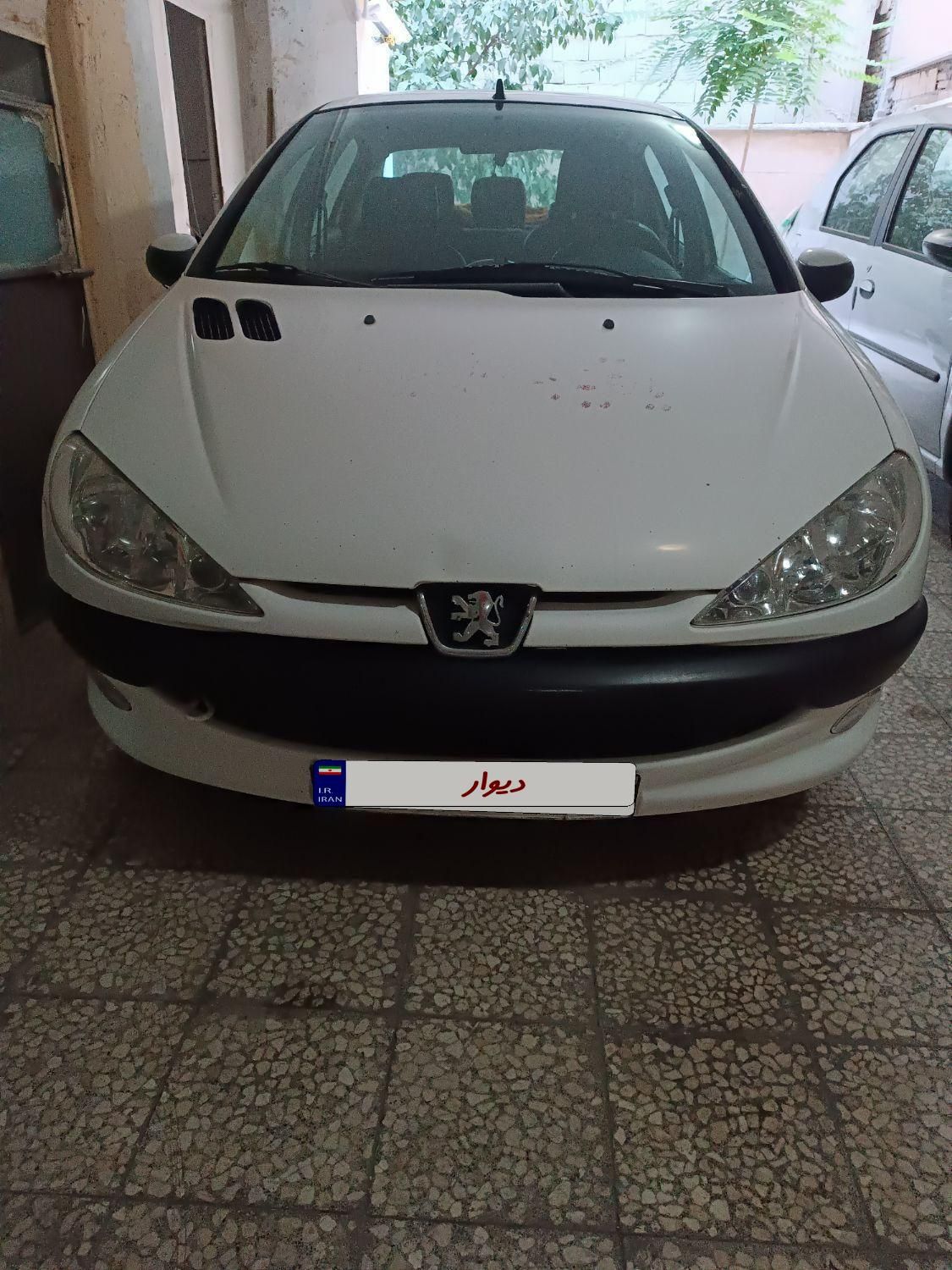 پژو ۲۰۶ صندوق دار v8 - 1395