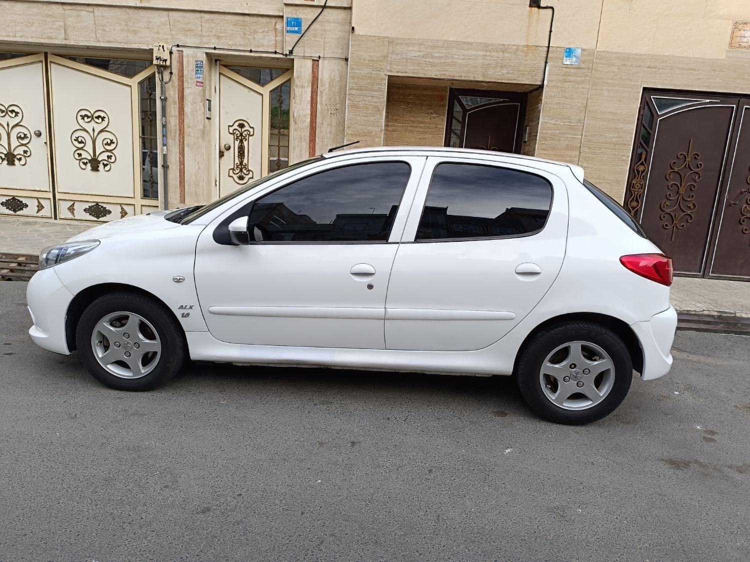 پژو 207 اتوماتیک - 1390