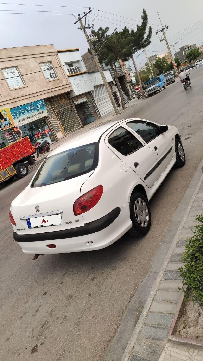 پژو ۲۰۶ صندوق دار v8 - 1394