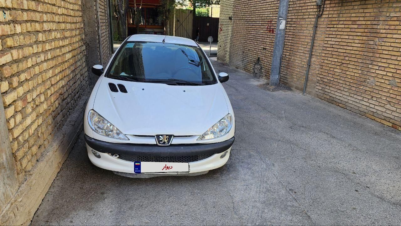 پژو ۲۰۶ صندوق دار v8 - 1394