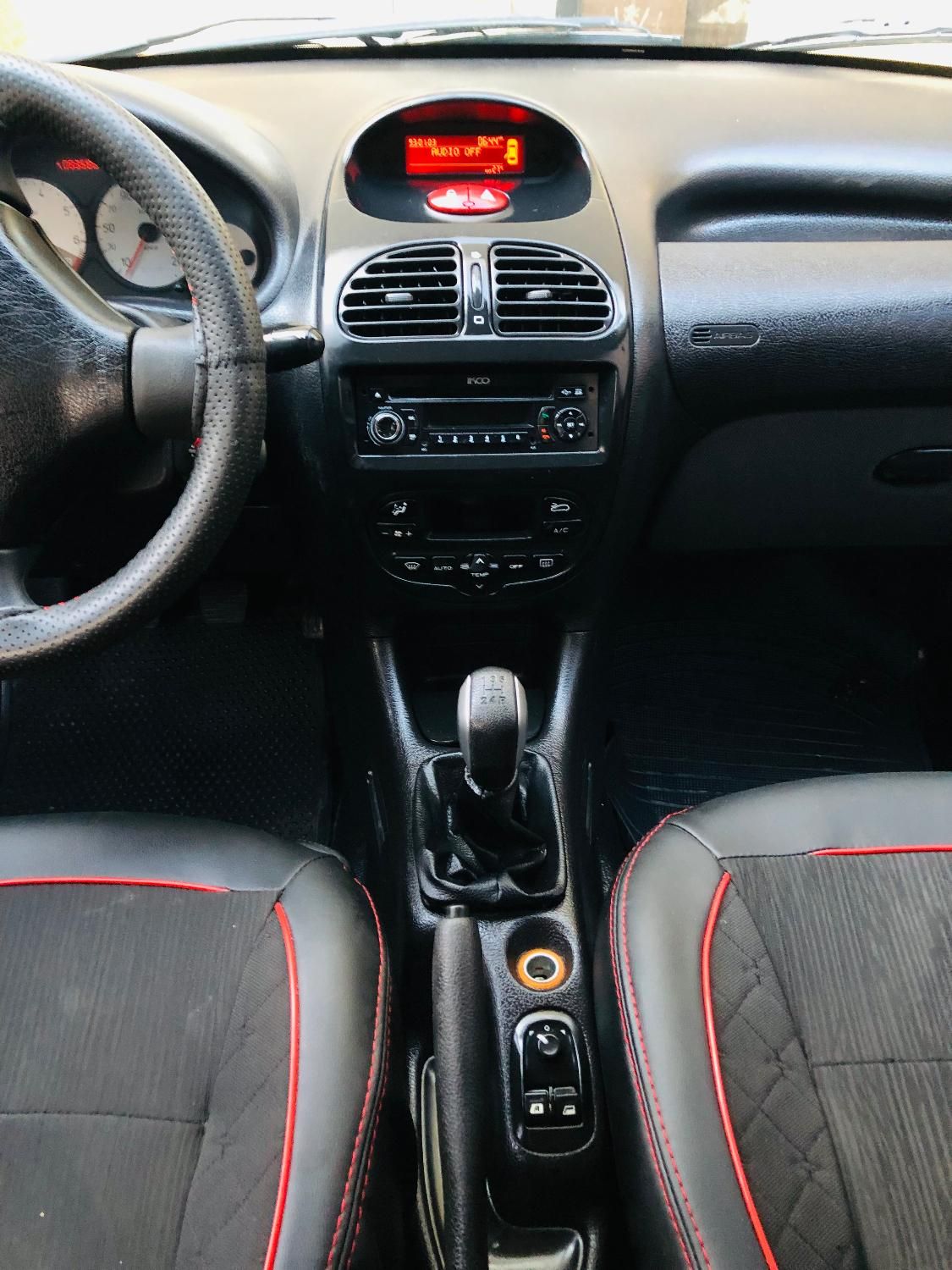 پژو ۲۰۶ صندوق دار v8 - 1398