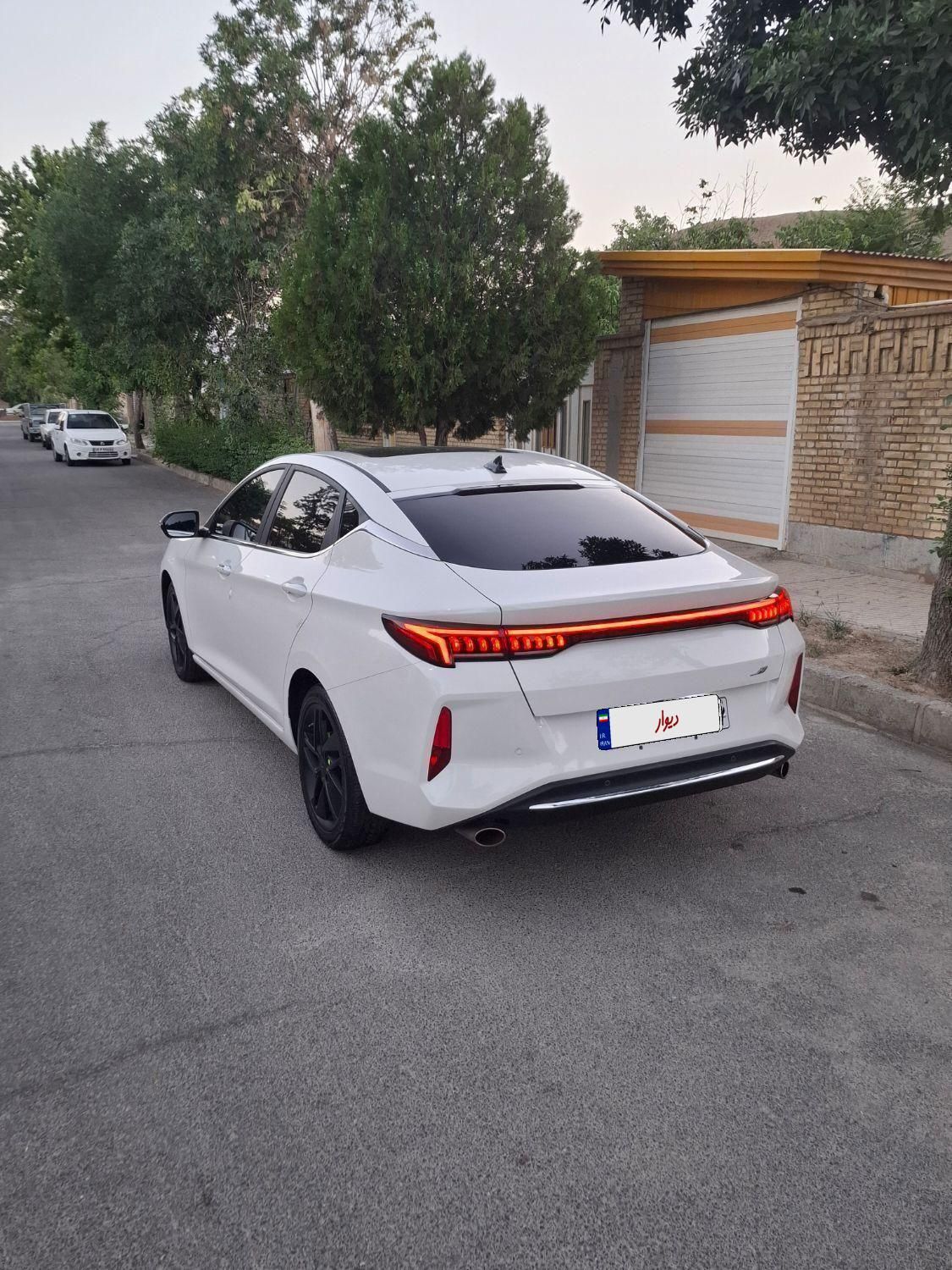 کی ام سی J7 اتوماتیک - 2023