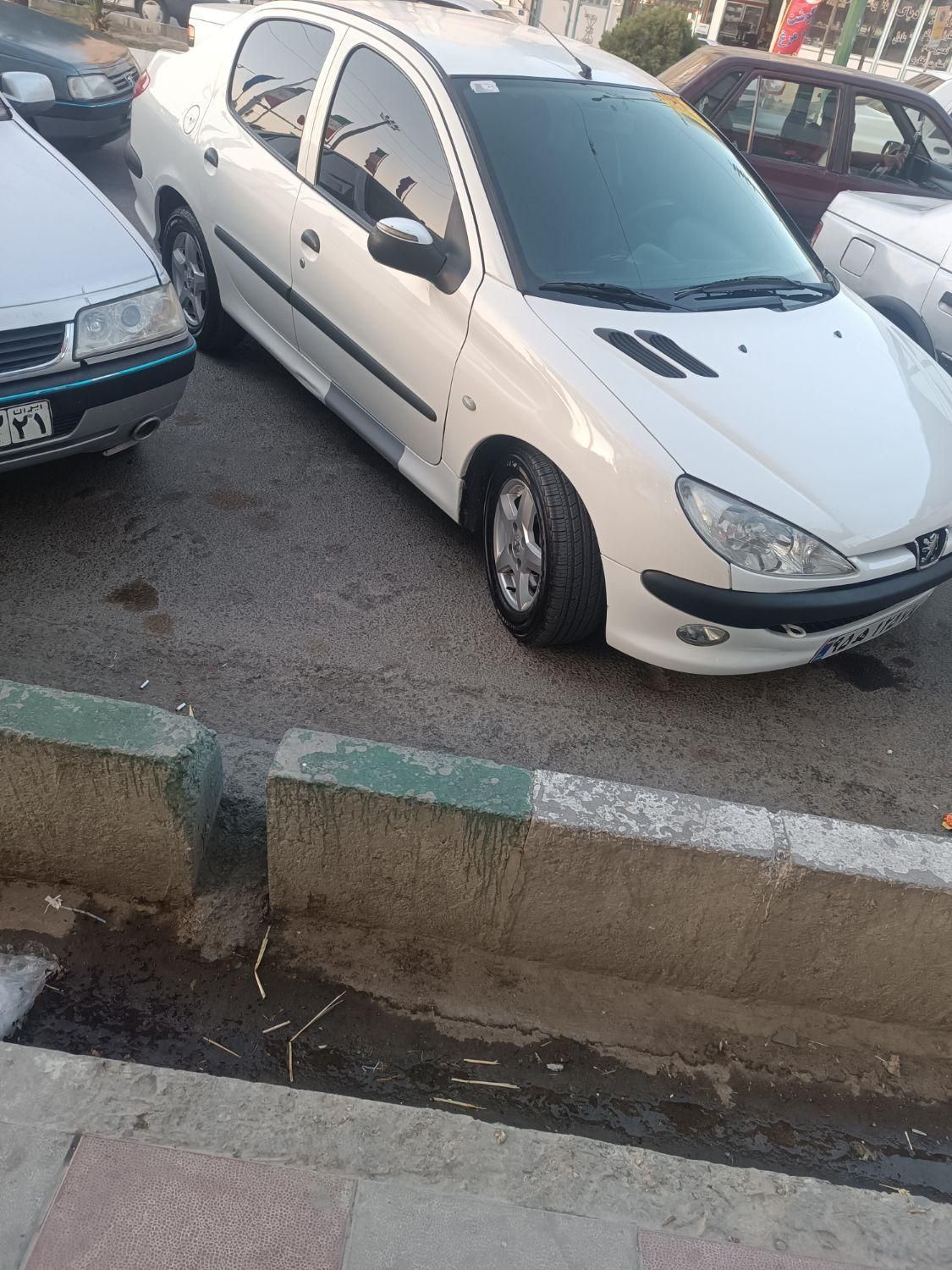 پژو ۲۰۶ صندوق دار v8 - 1388
