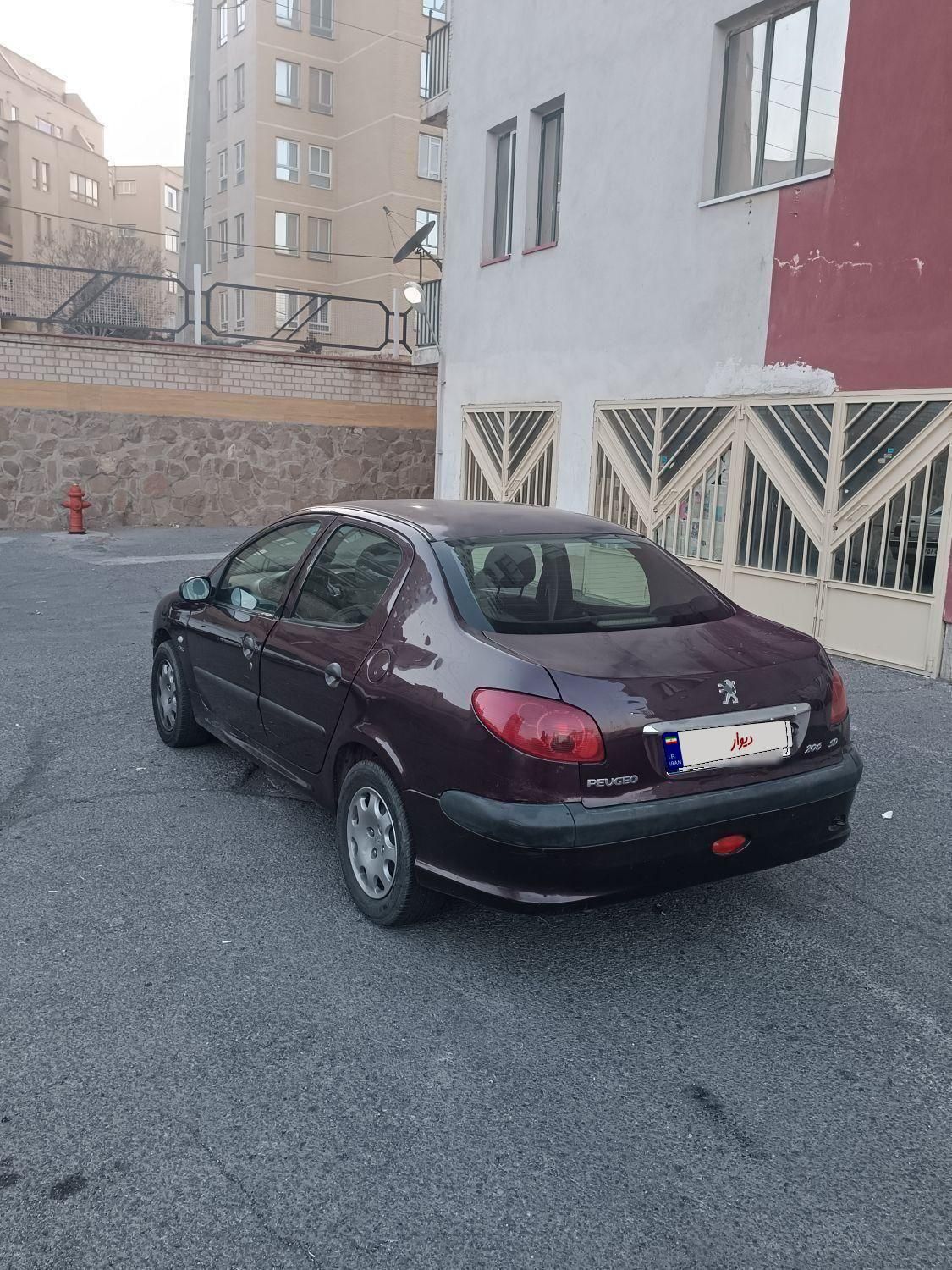 پژو ۲۰۶ صندوق دار v2 - 1388