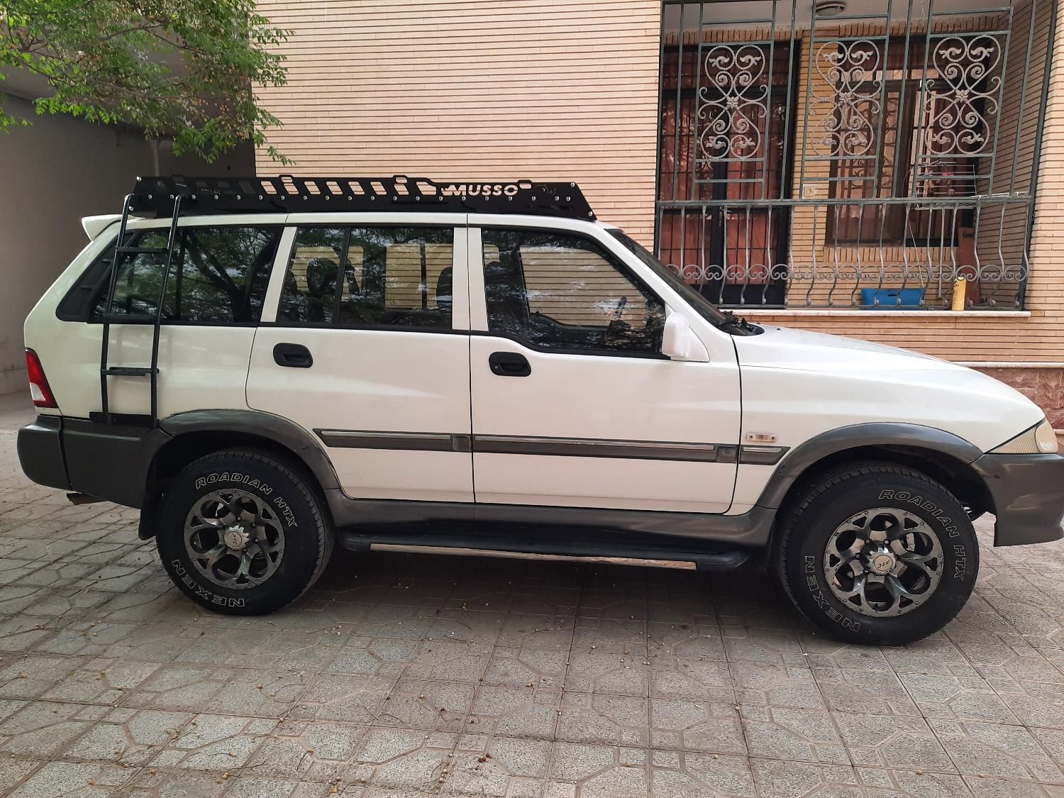سانگ یانگ موسو دنده‌ای 2300 - 2005