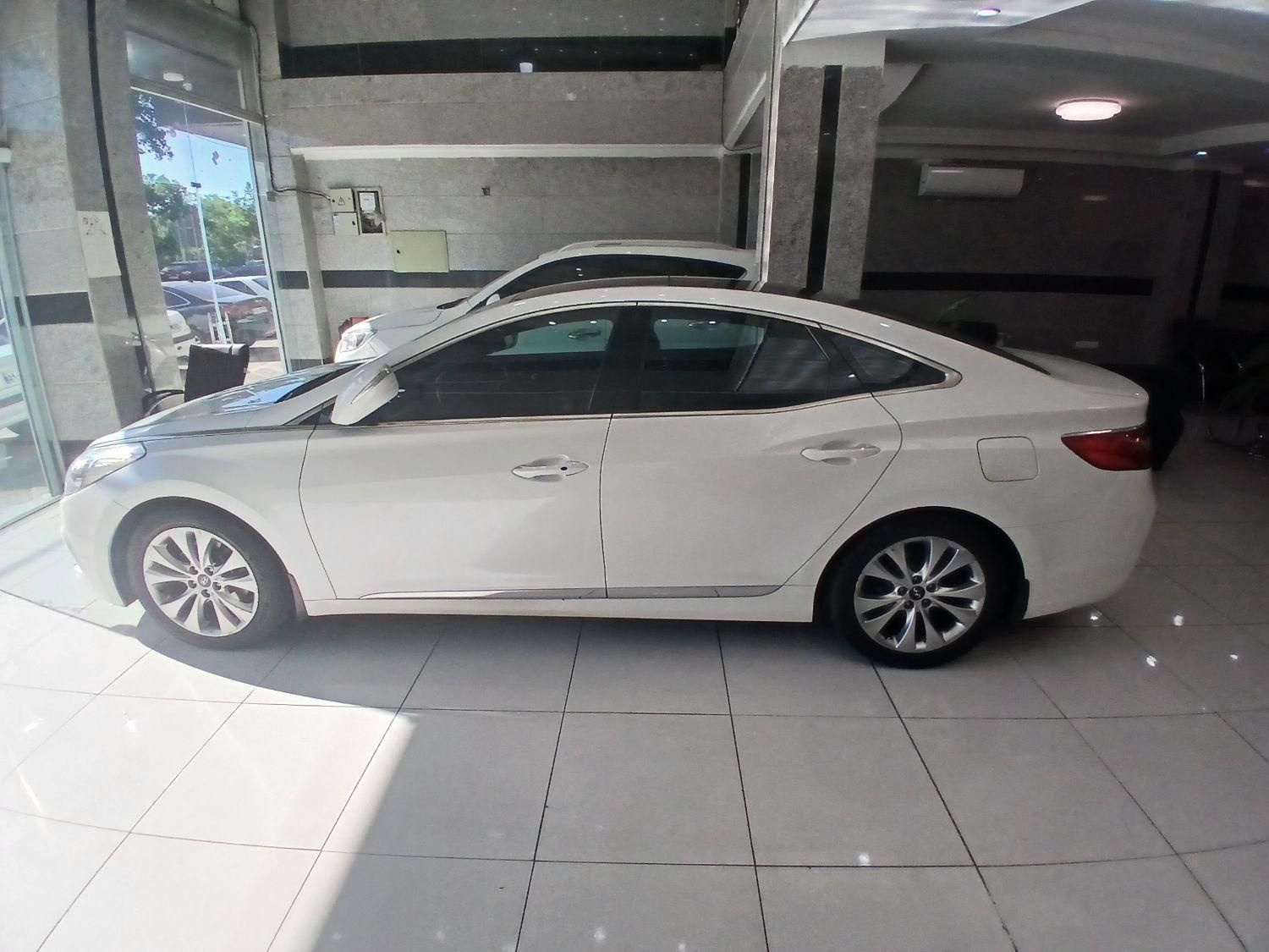 هیوندای آزرا (گرنجور) 3000cc - 2013