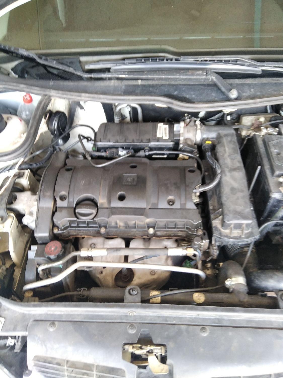 پژو ۲۰۶ صندوق دار v8 - 1395