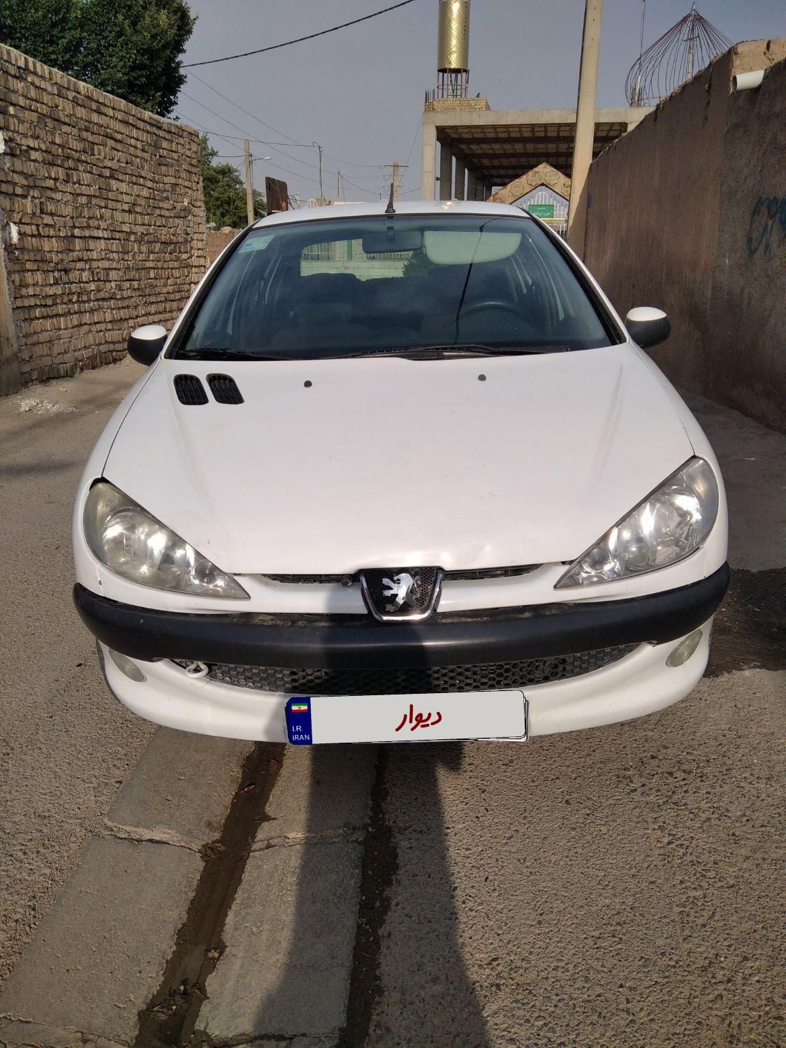 پژو ۲۰۶ صندوق دار v8 - 1395