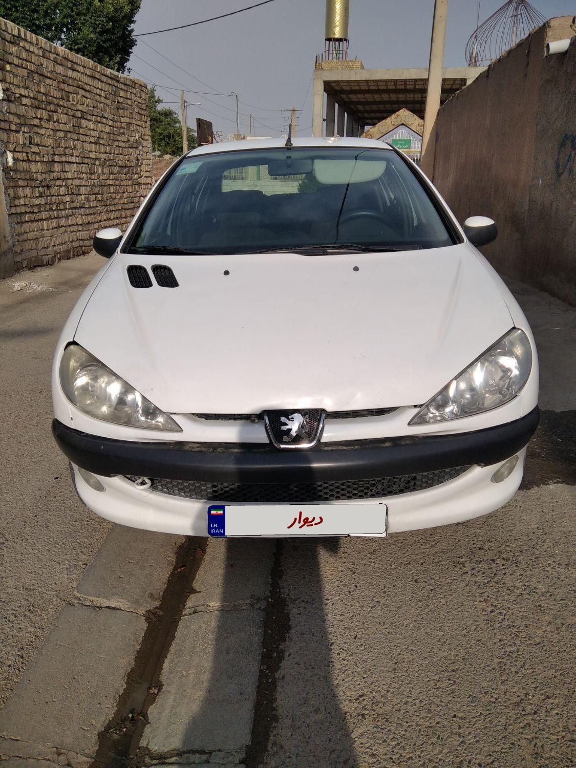 پژو ۲۰۶ صندوق دار v8 - 1395
