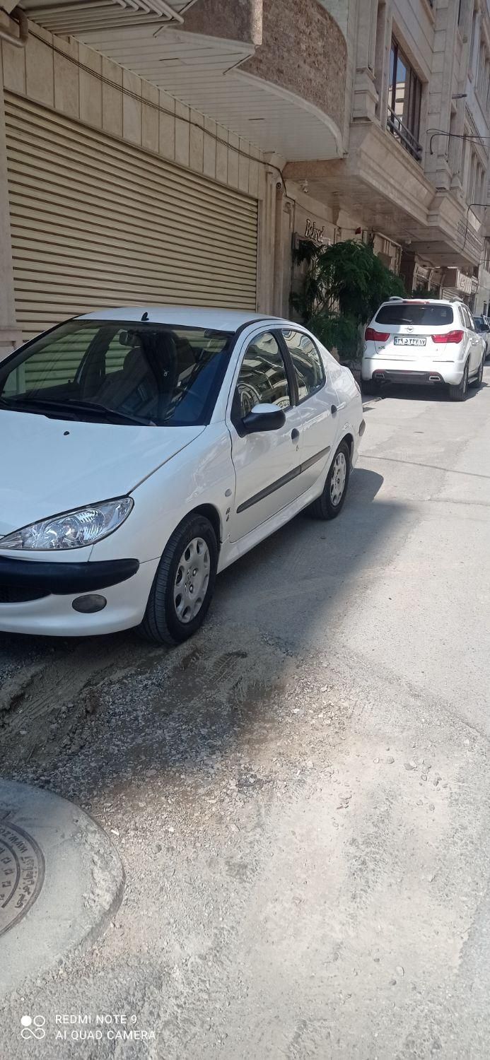 پژو ۲۰۶ صندوق دار v8 - 1390