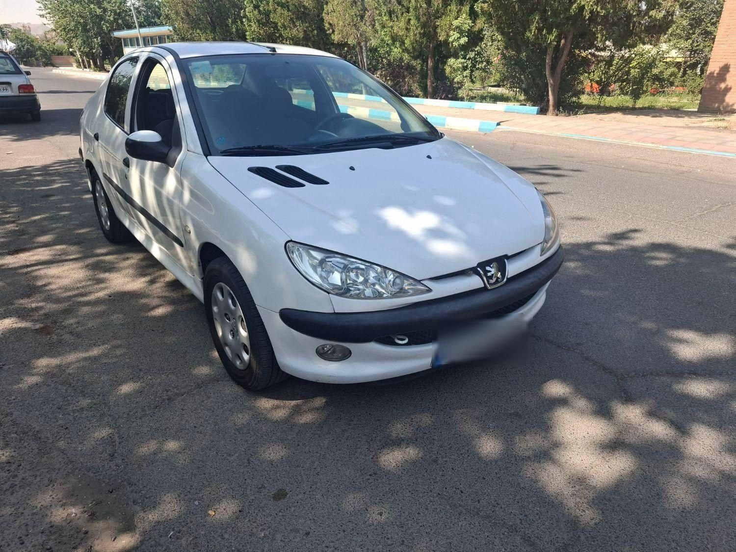 پژو ۲۰۶ صندوق دار v8 - 1395