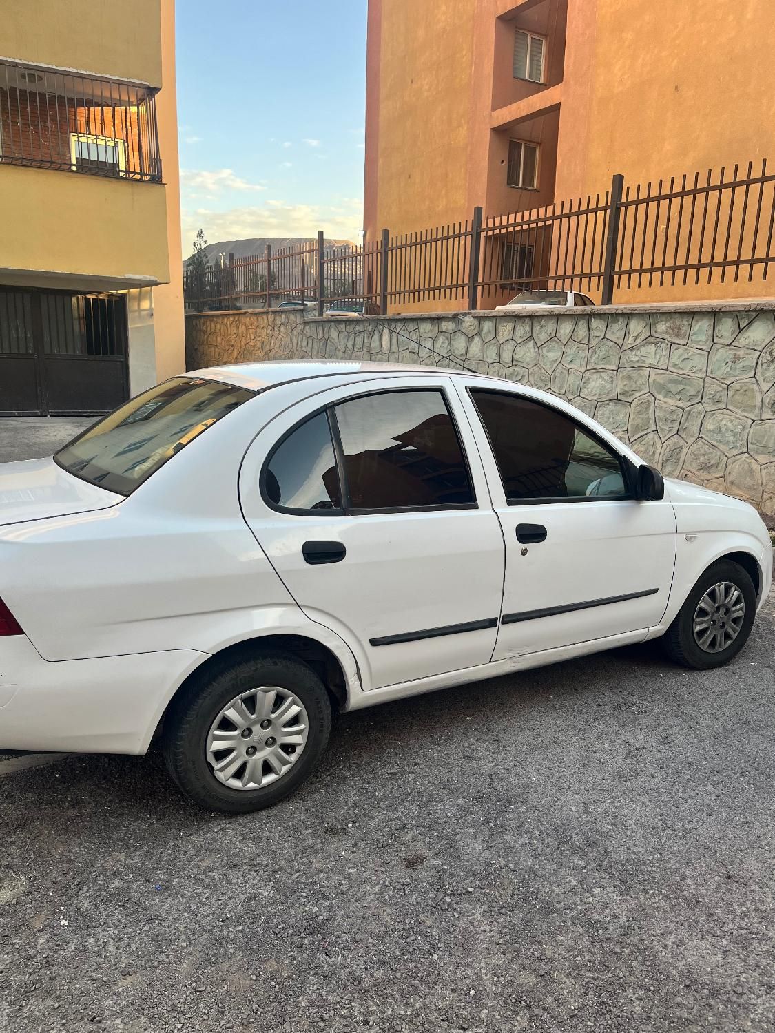 تیبا صندوق دار SX - 1396