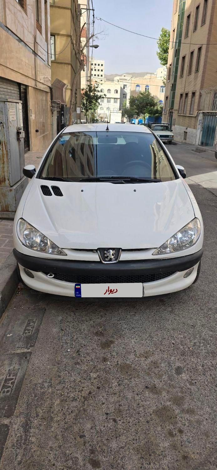 پژو ۲۰۶ صندوق دار v8 - 1392