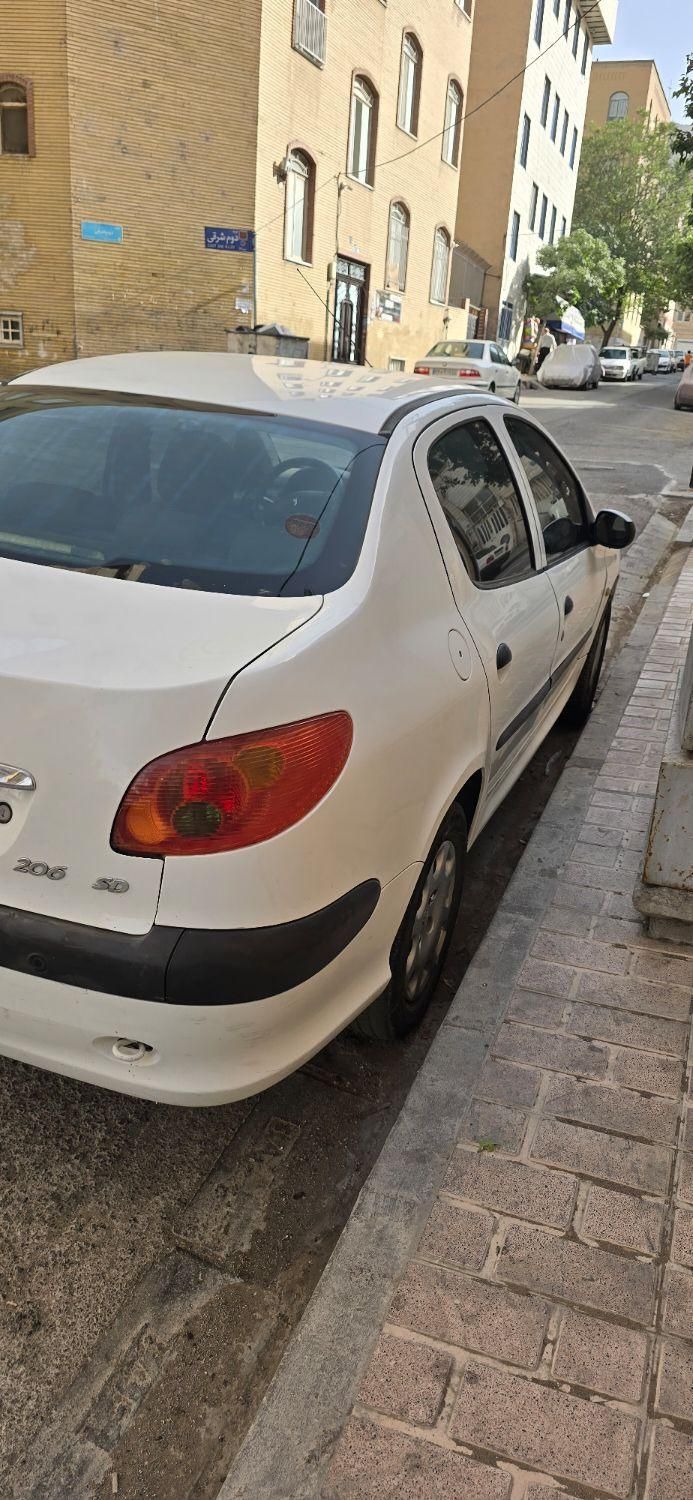 پژو ۲۰۶ صندوق دار v8 - 1392