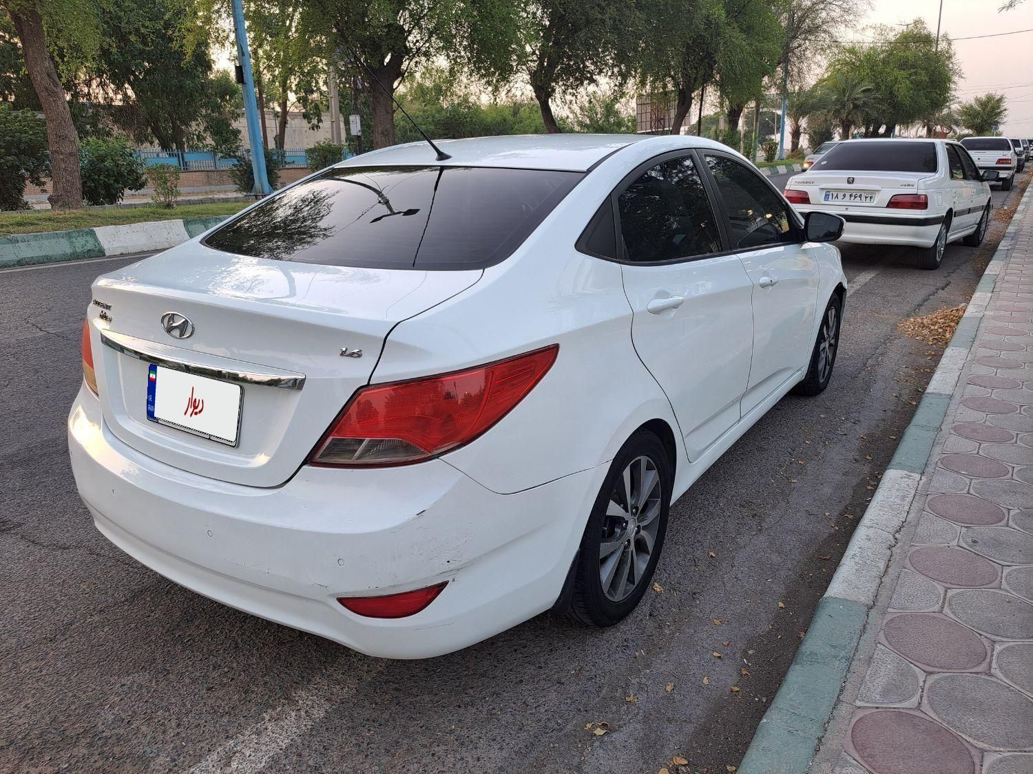 هیوندای اکسنت 1.6 لیتر بلو - 2015