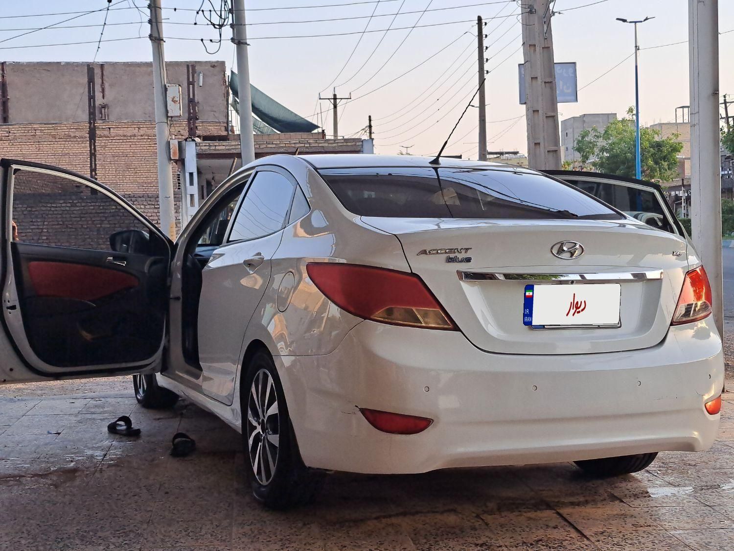 هیوندای اکسنت 1.6 لیتر بلو - 2015