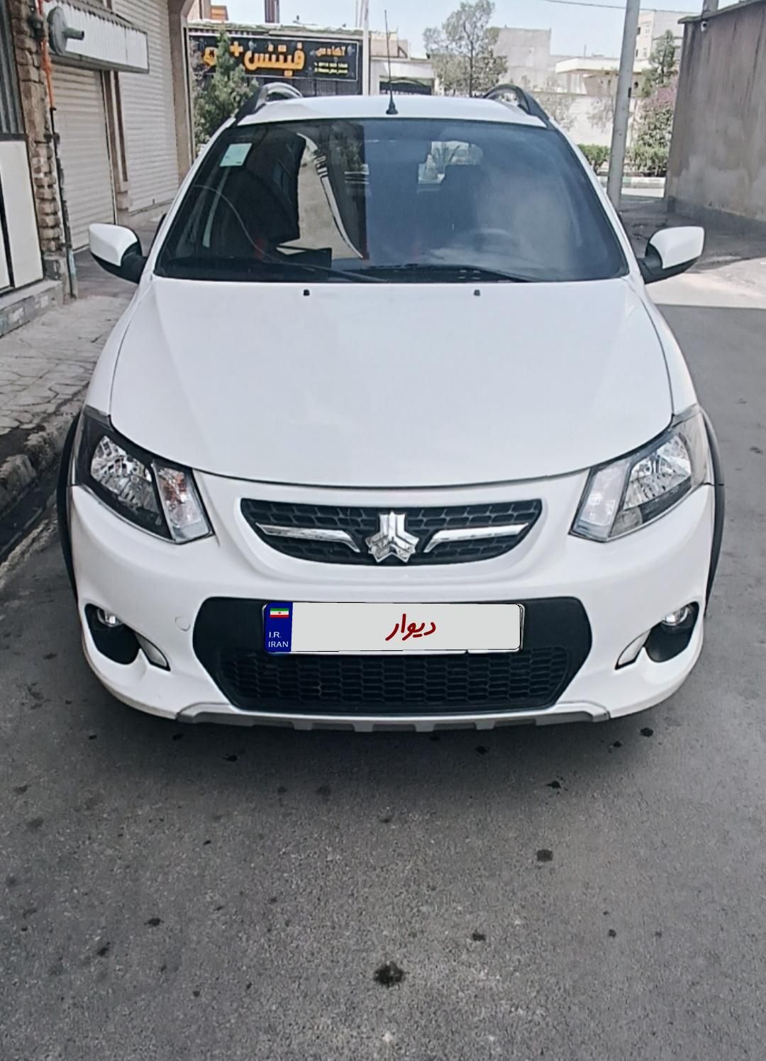 خودرو کوییک، معمولی آگهی ann_18553526