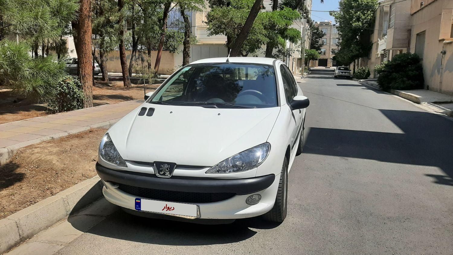 پژو ۲۰۶ صندوق دار v8 - 1389