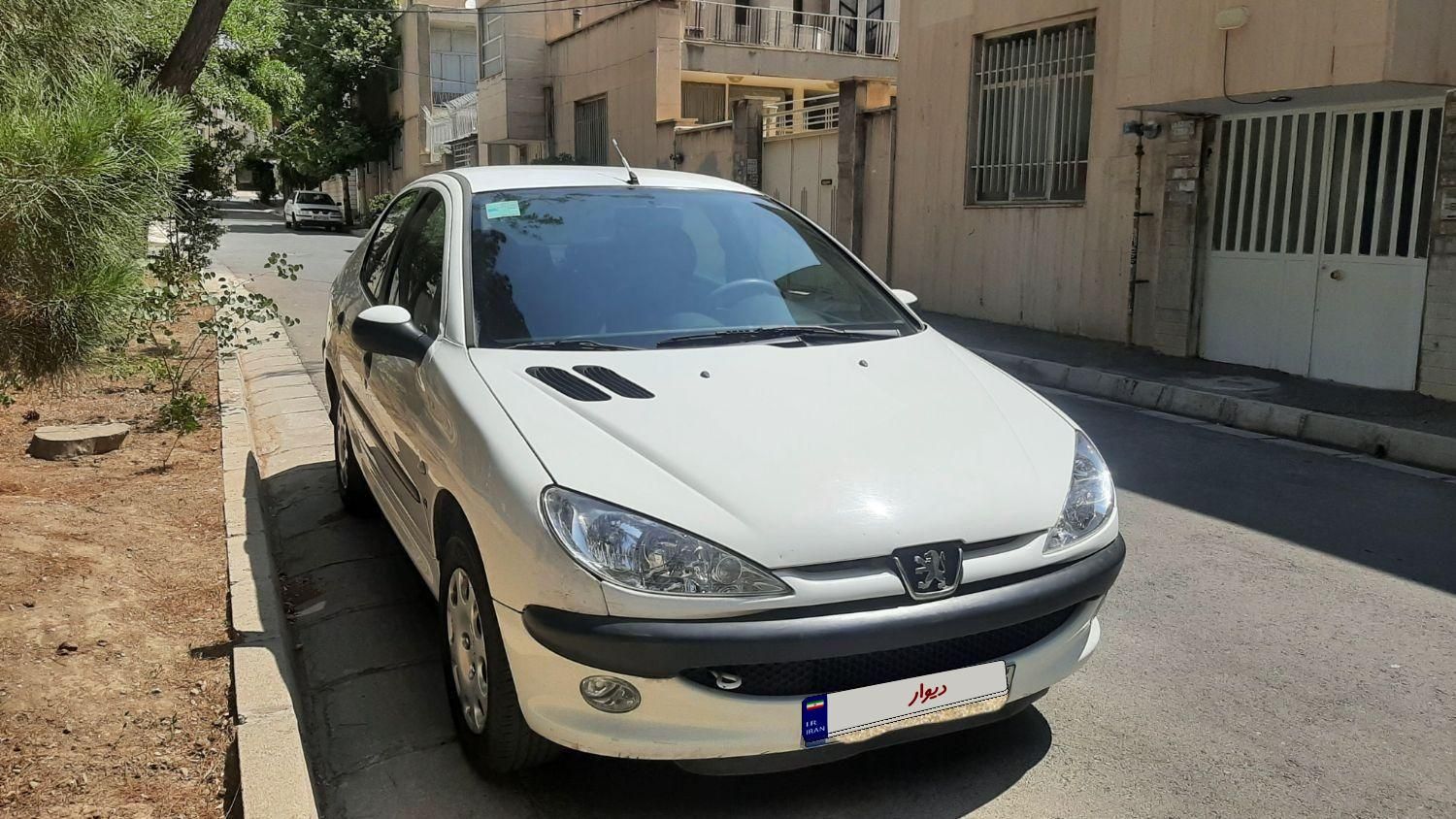 پژو ۲۰۶ صندوق دار v8 - 1389