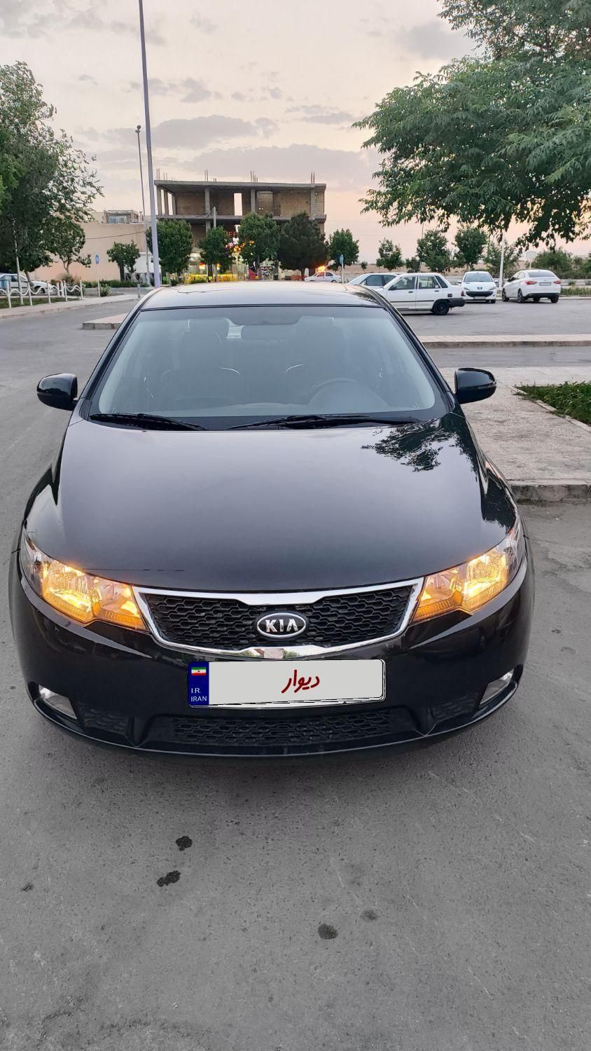 خودرو کیا، سراتو مونتاژ آگهی ann_18554571