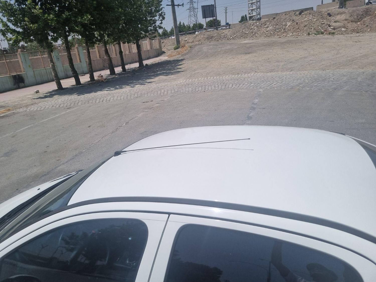 پژو ۲۰۶ صندوق دار v8 - 1393