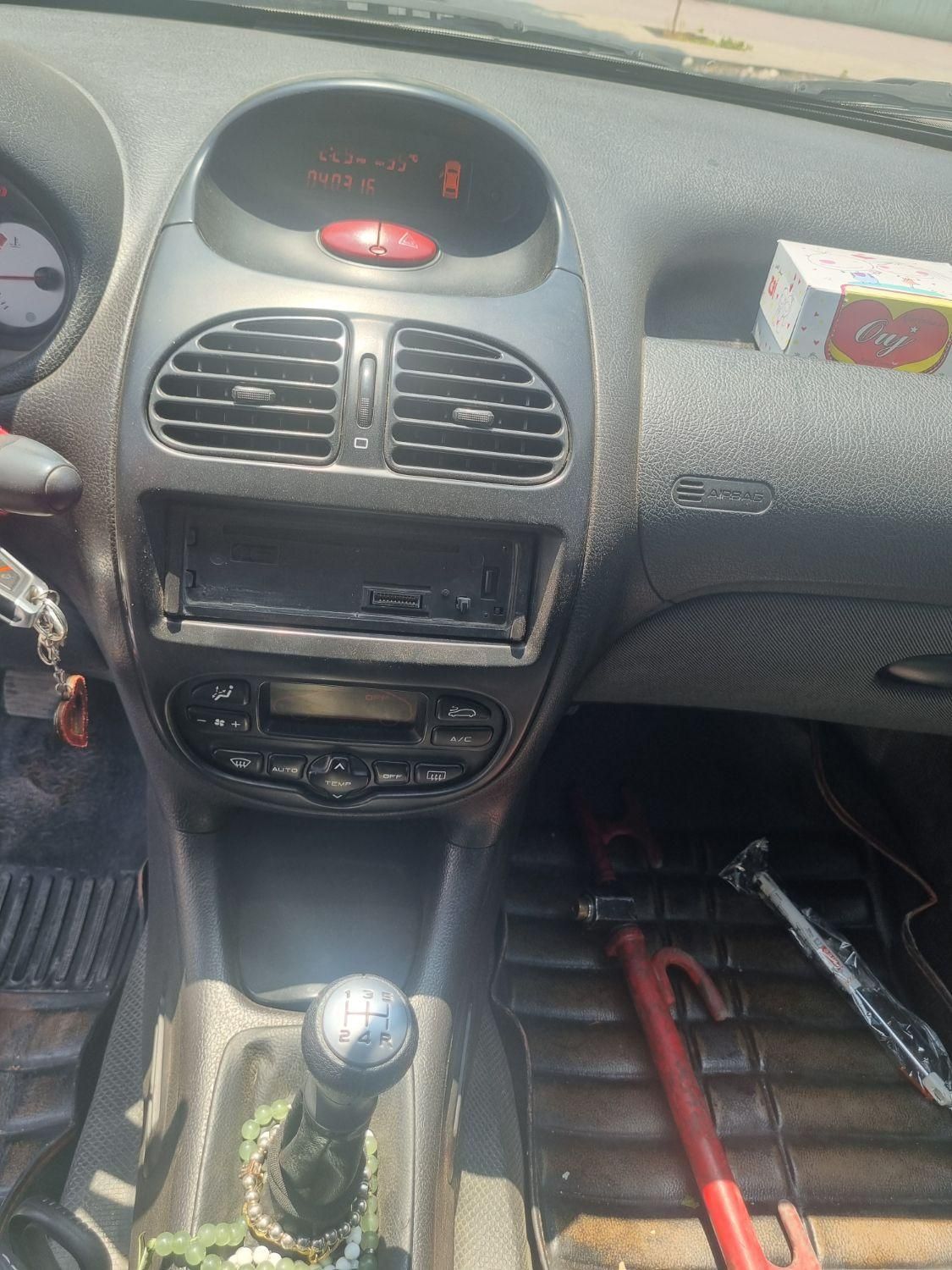 پژو ۲۰۶ صندوق دار v8 - 1393