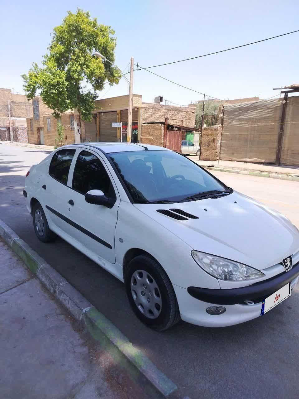 پژو ۲۰۶ صندوق دار v8 - 1398