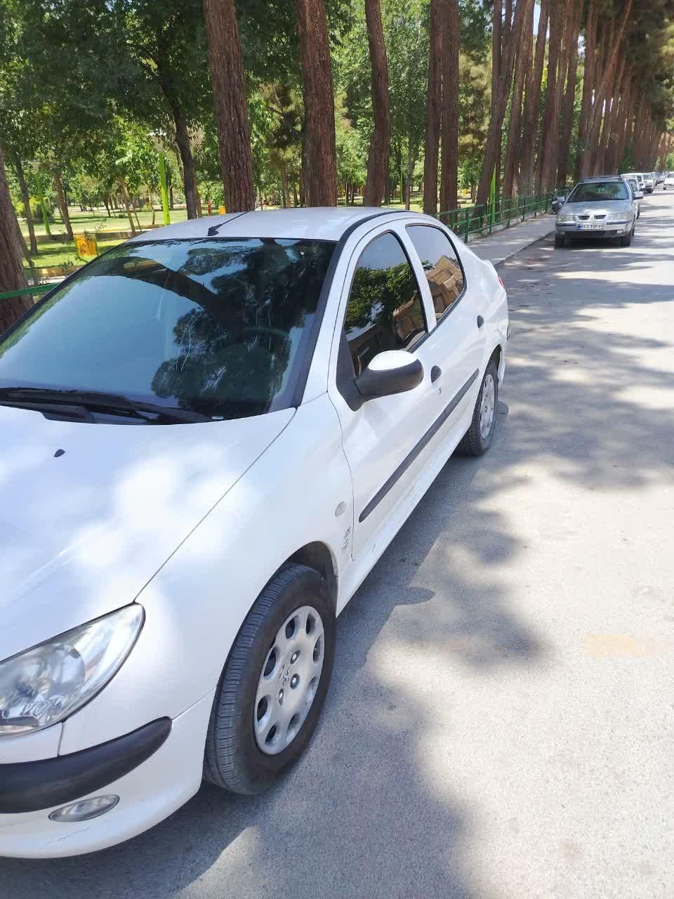 پژو ۲۰۶ صندوق دار v8 - 1398