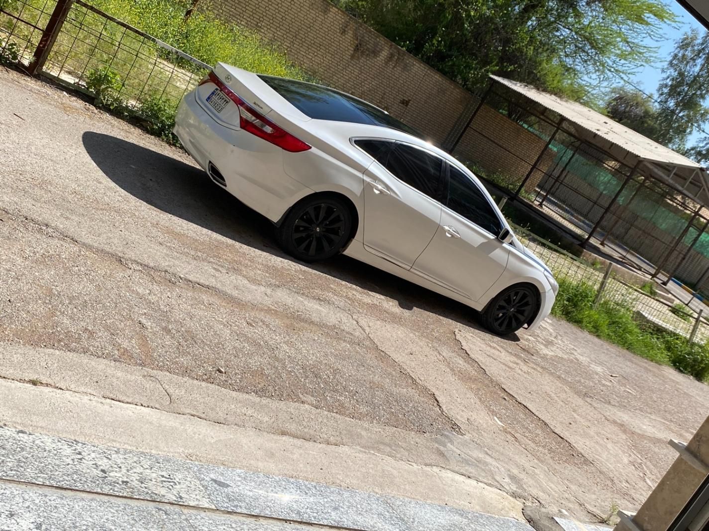 هیوندای آزرا (گرنجور) 3000cc - 2014