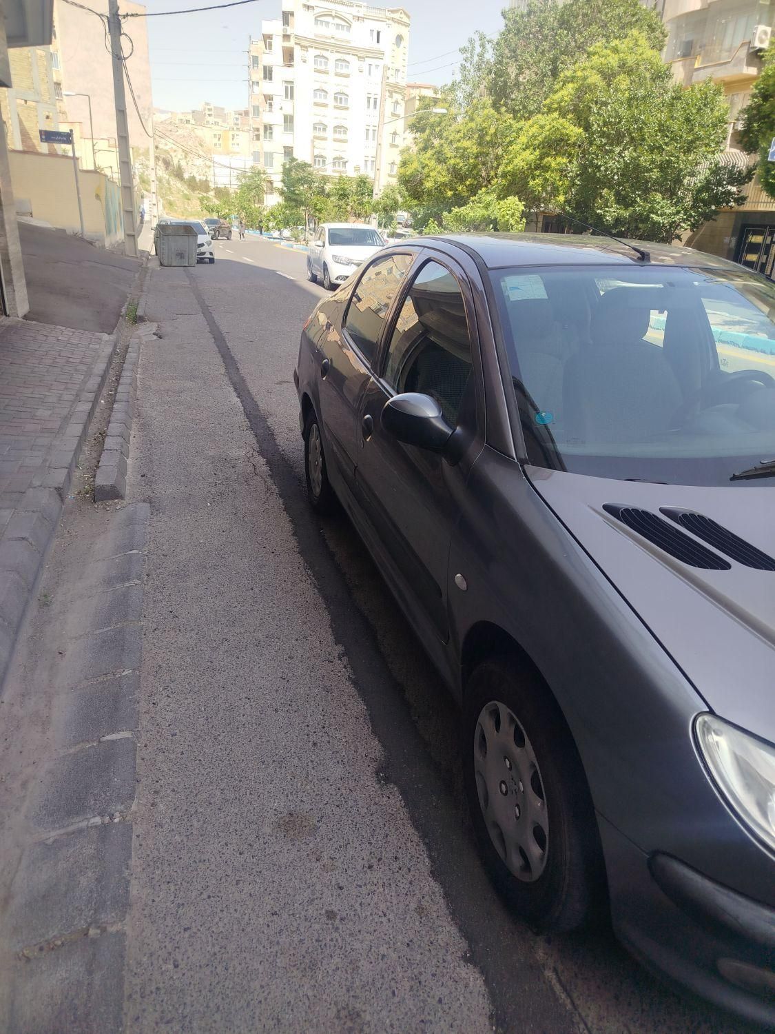 پژو ۲۰۶ صندوق دار v8 - 1394