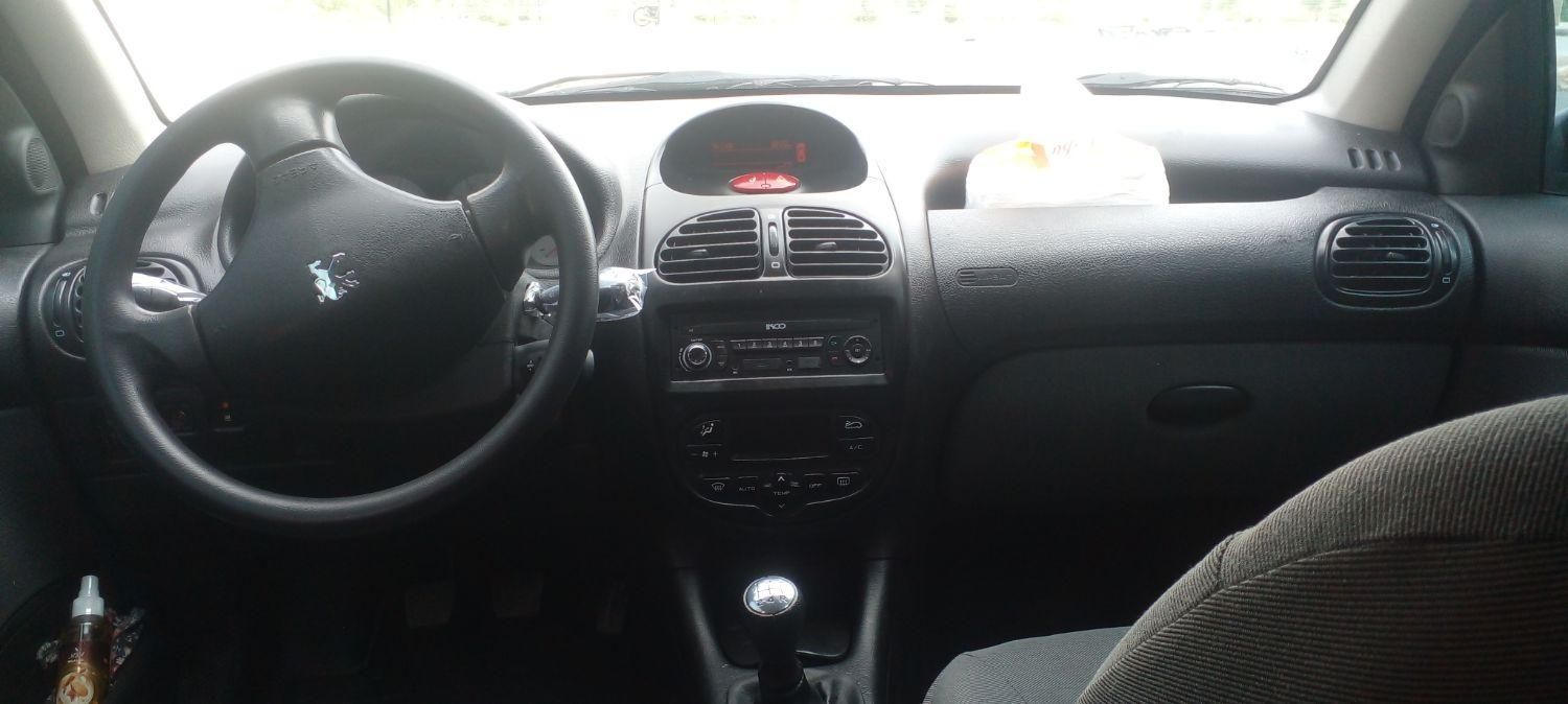 پژو ۲۰۶ صندوق دار v8 - 1399
