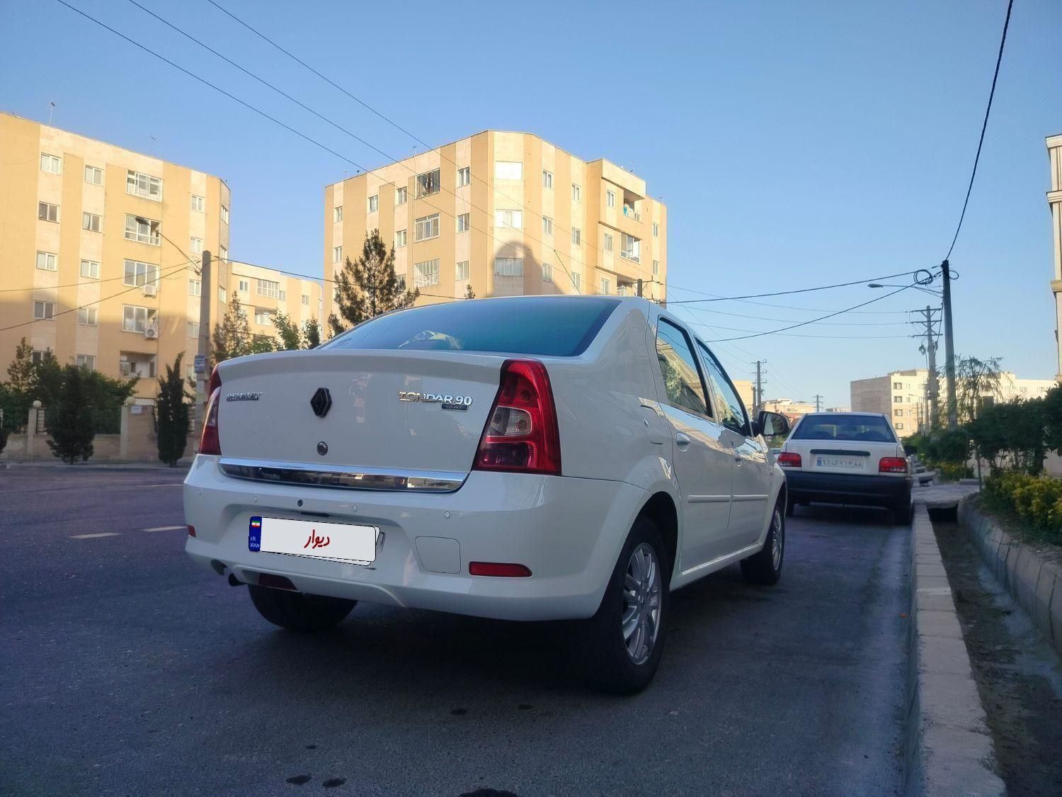 رنو تندر 90 پلاس اتوماتیک - 1397