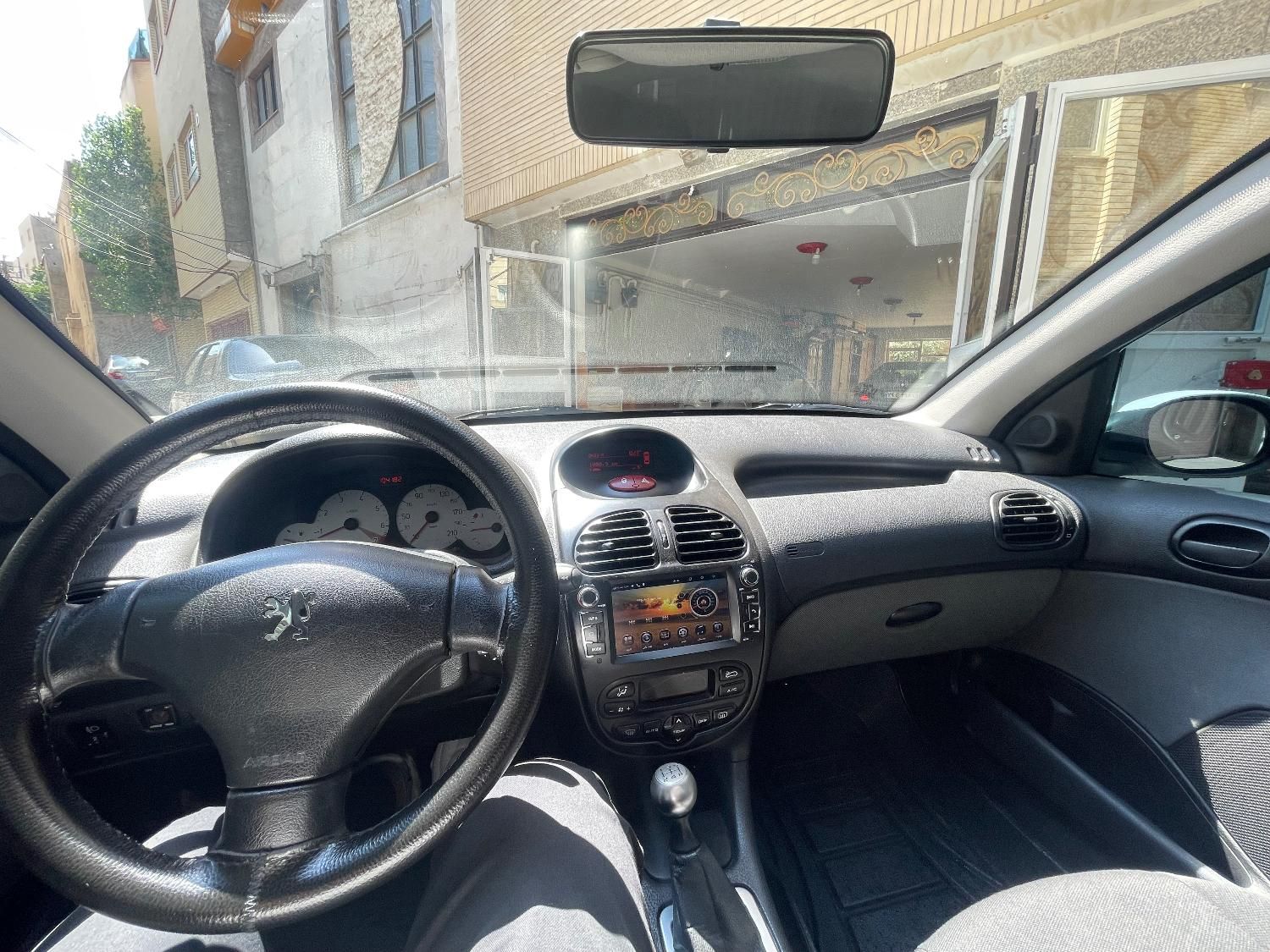 پژو ۲۰۶ صندوق دار v8 - 1394