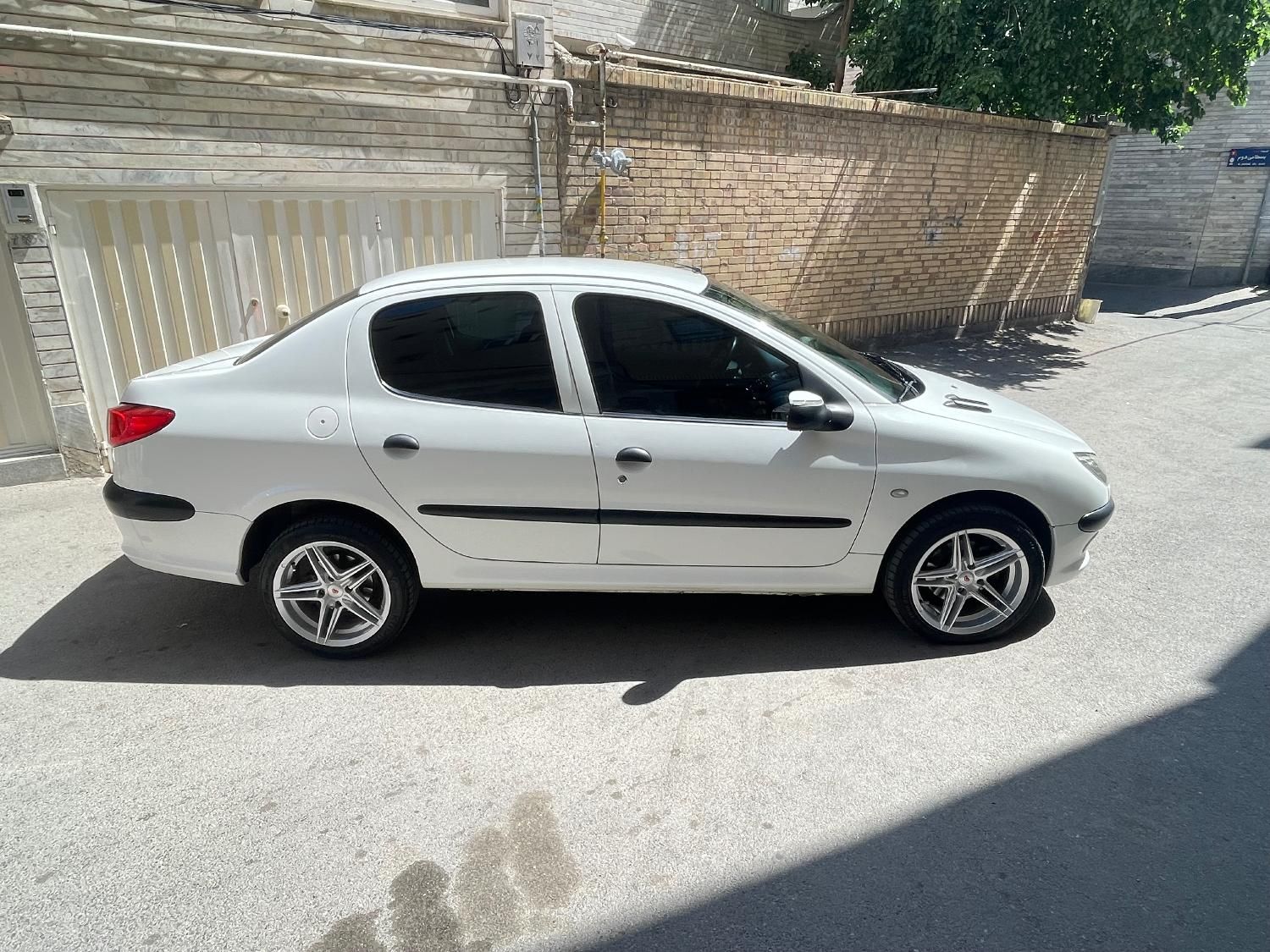 پژو ۲۰۶ صندوق دار v8 - 1394
