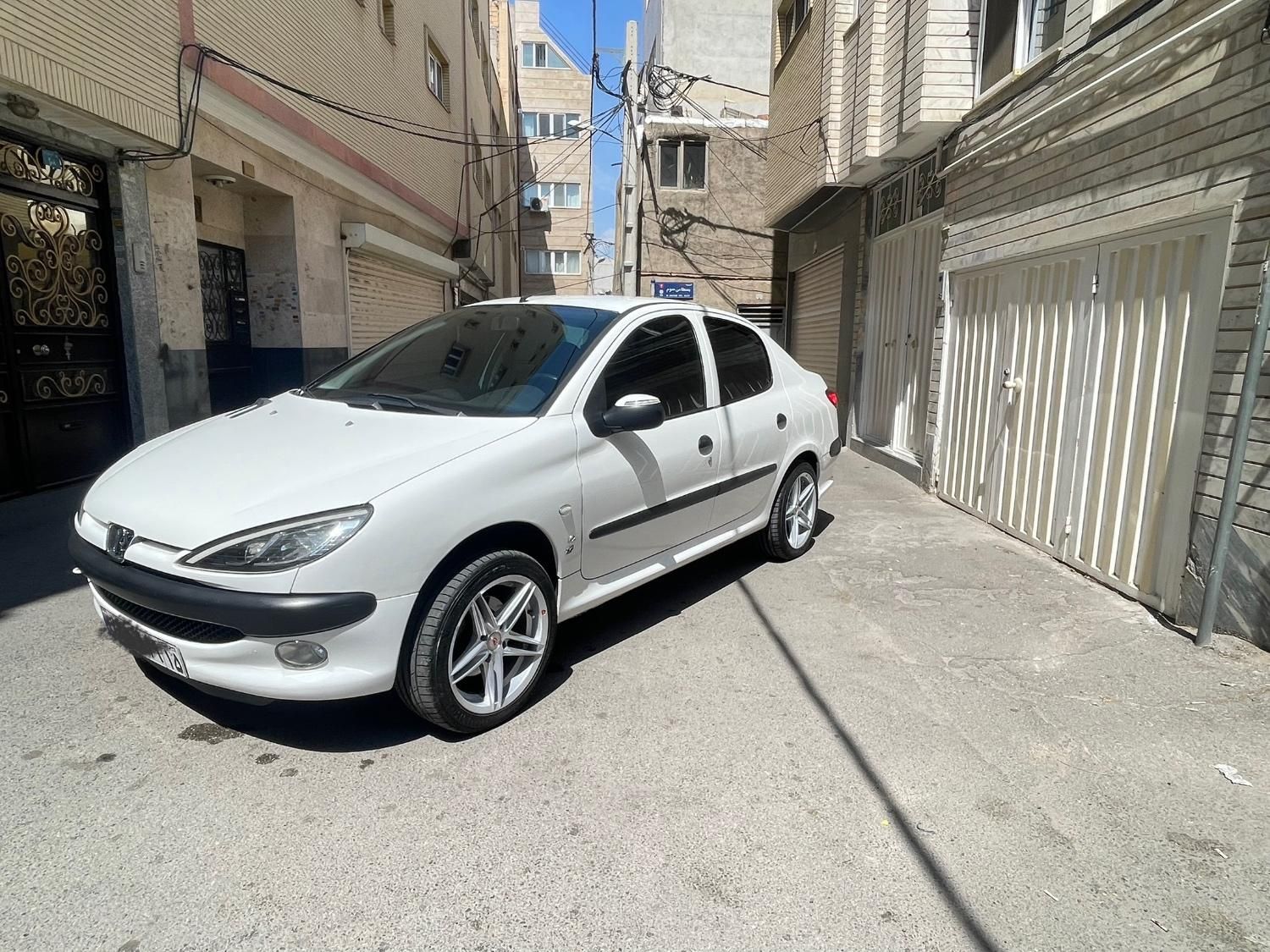 پژو ۲۰۶ صندوق دار v8 - 1394