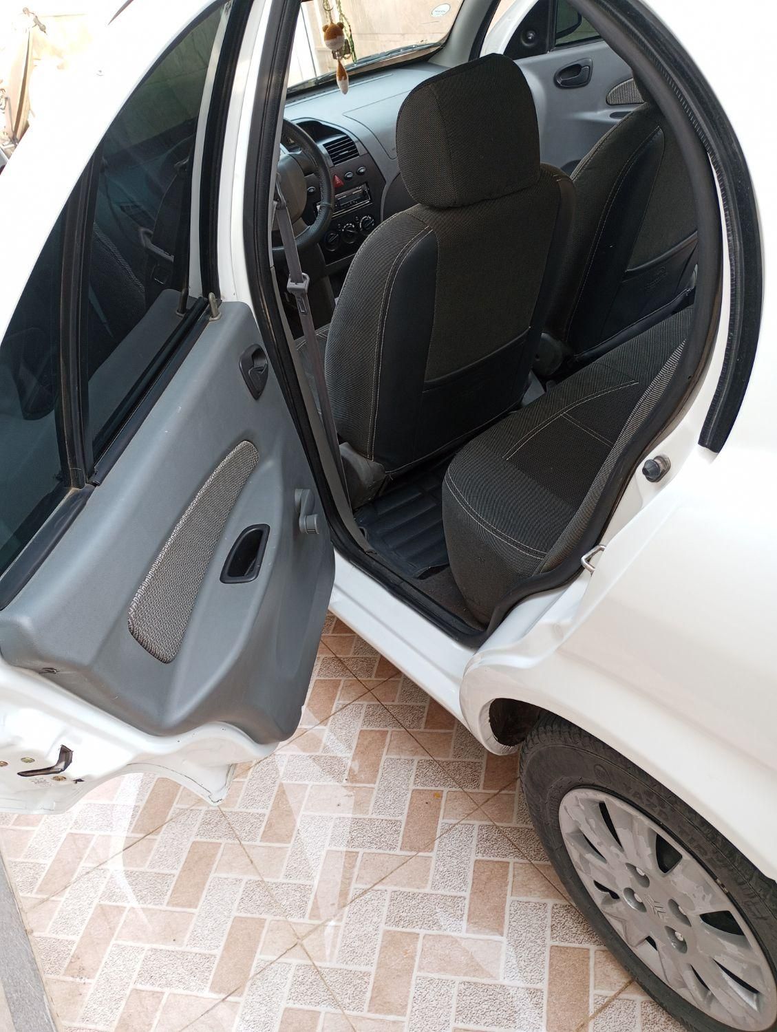 تیبا صندوق دار SX - 1398