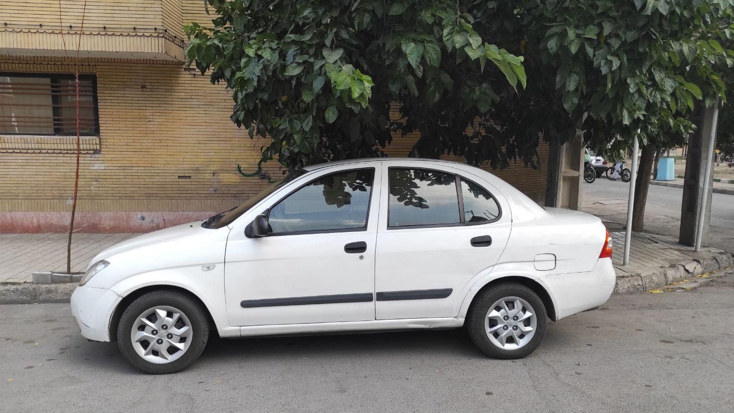 تیبا صندوق دار SX - 1395