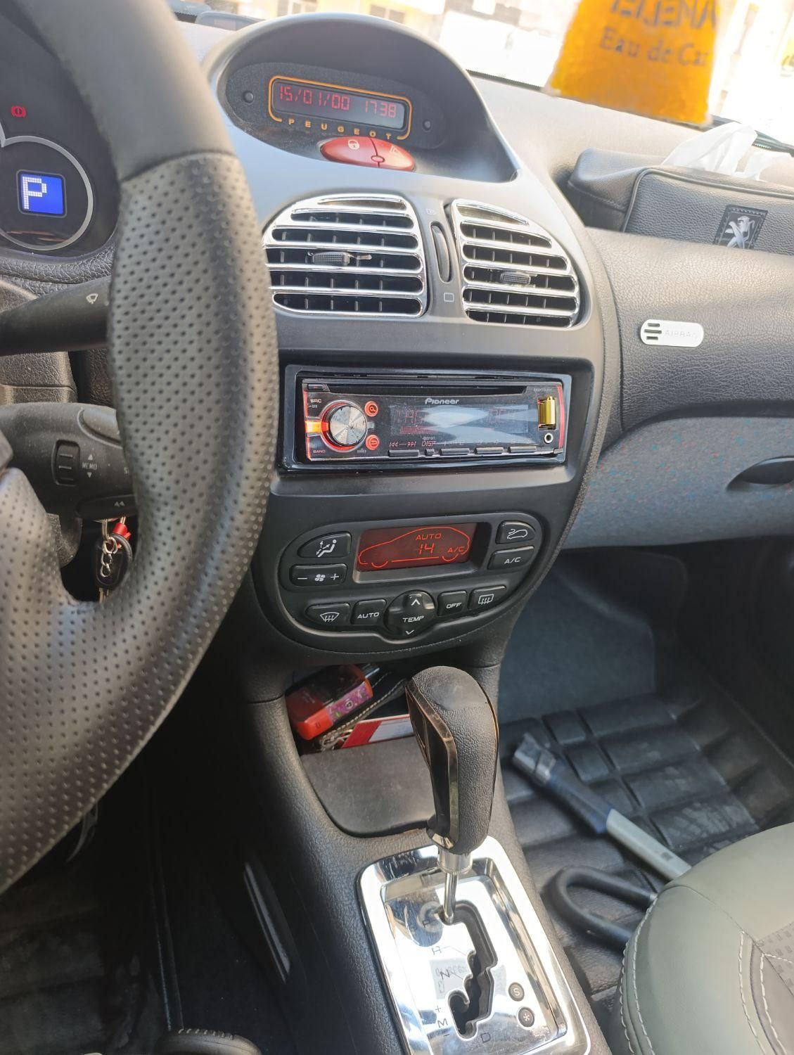 پژو ۲۰۶ صندوق دار v8 - 1389