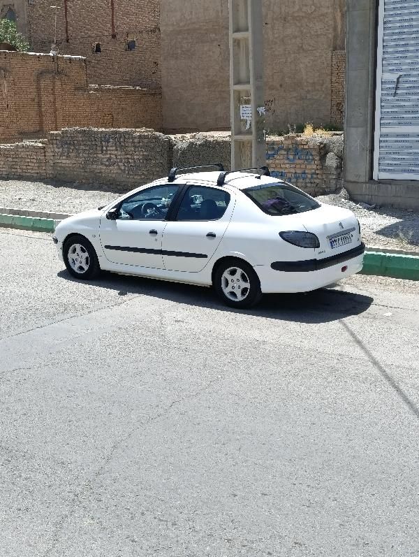 خودرو پژو، ۲۰۶ صندوق دار آگهی ann_18557175
